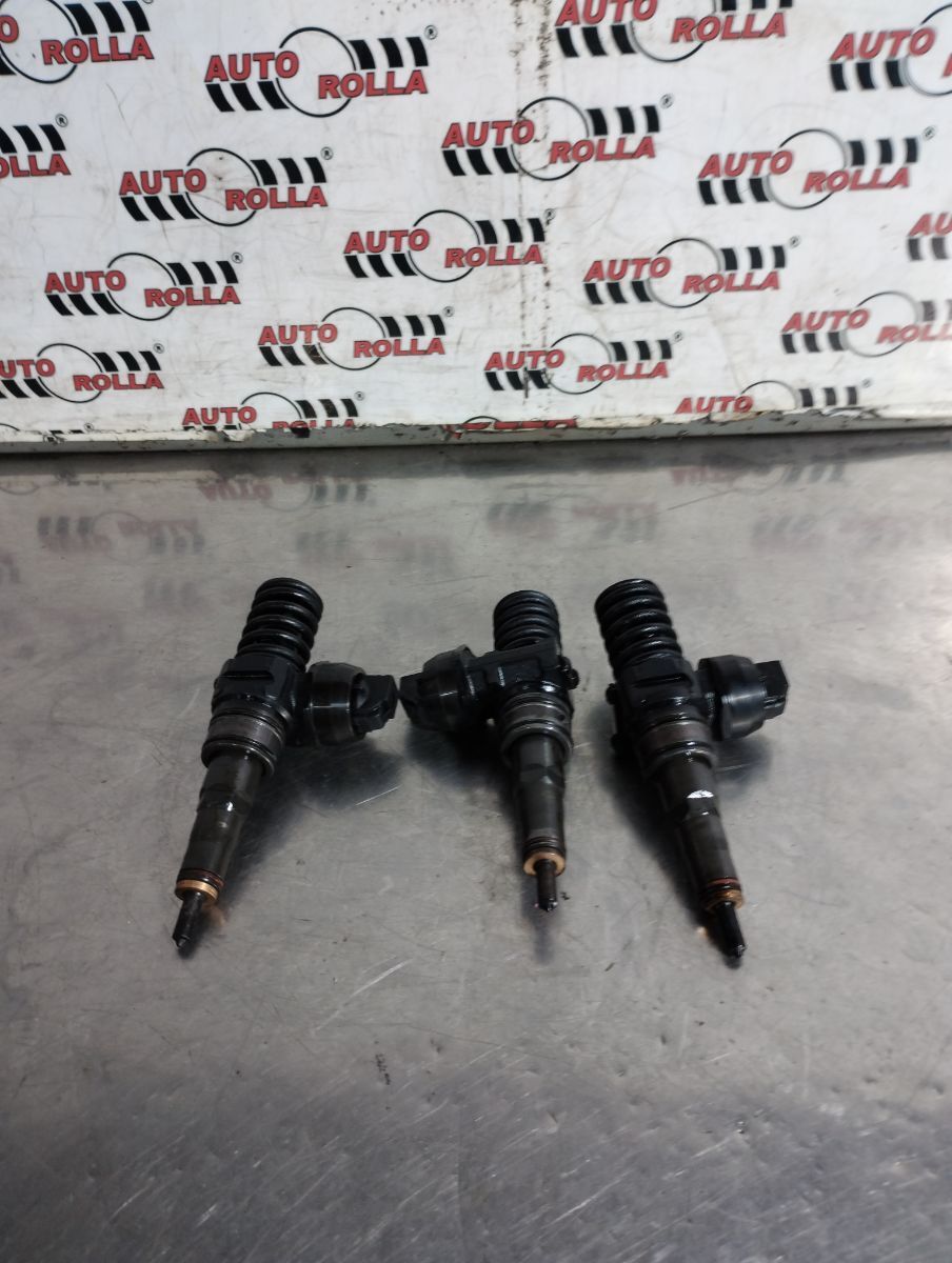 Injectoare 3 bucati Volkswagen Passat B6 2.0Tdi an 2007 BMP 