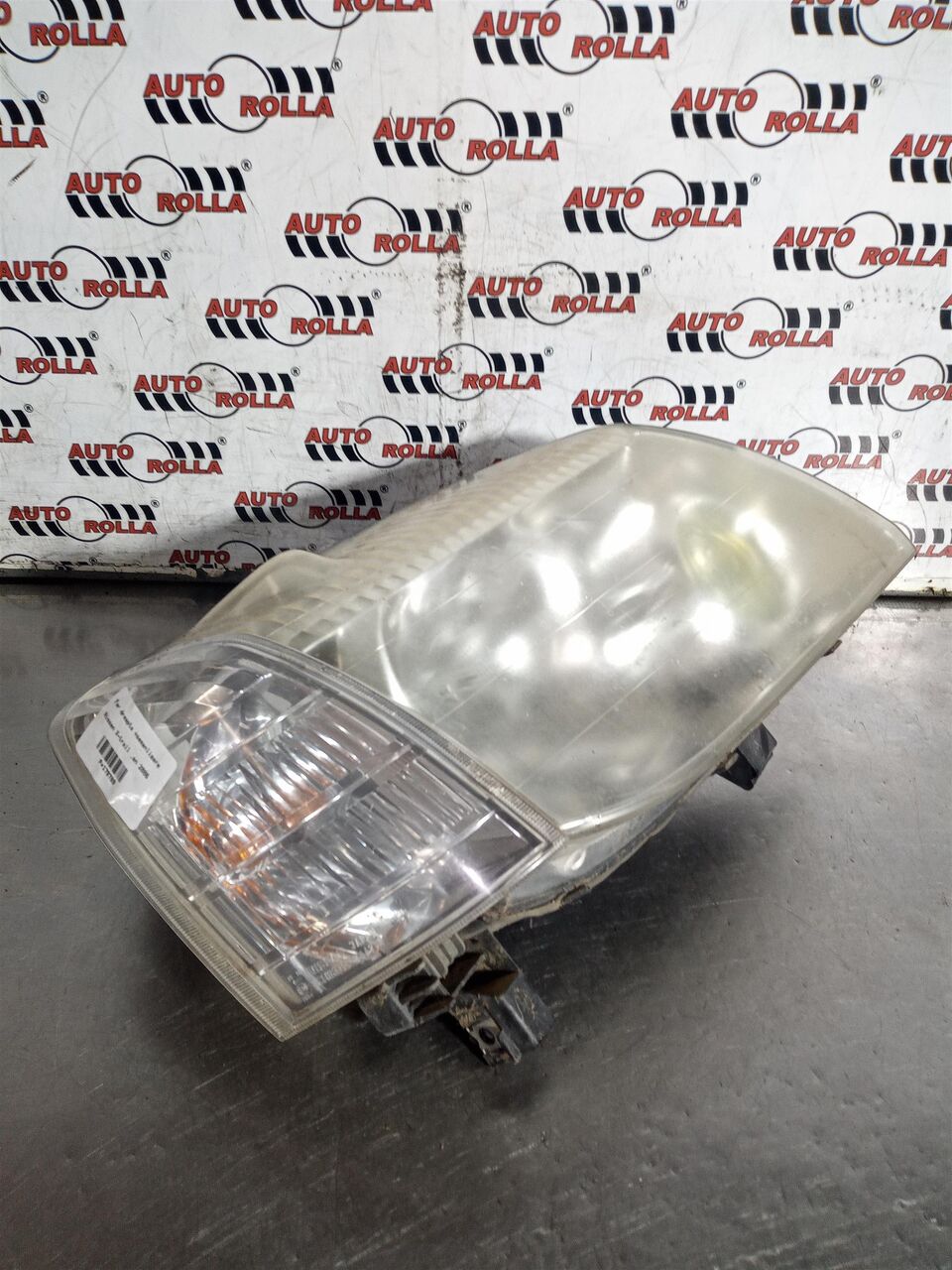 Far dreapta +semanlizare Nissan X-trail ,an 2006