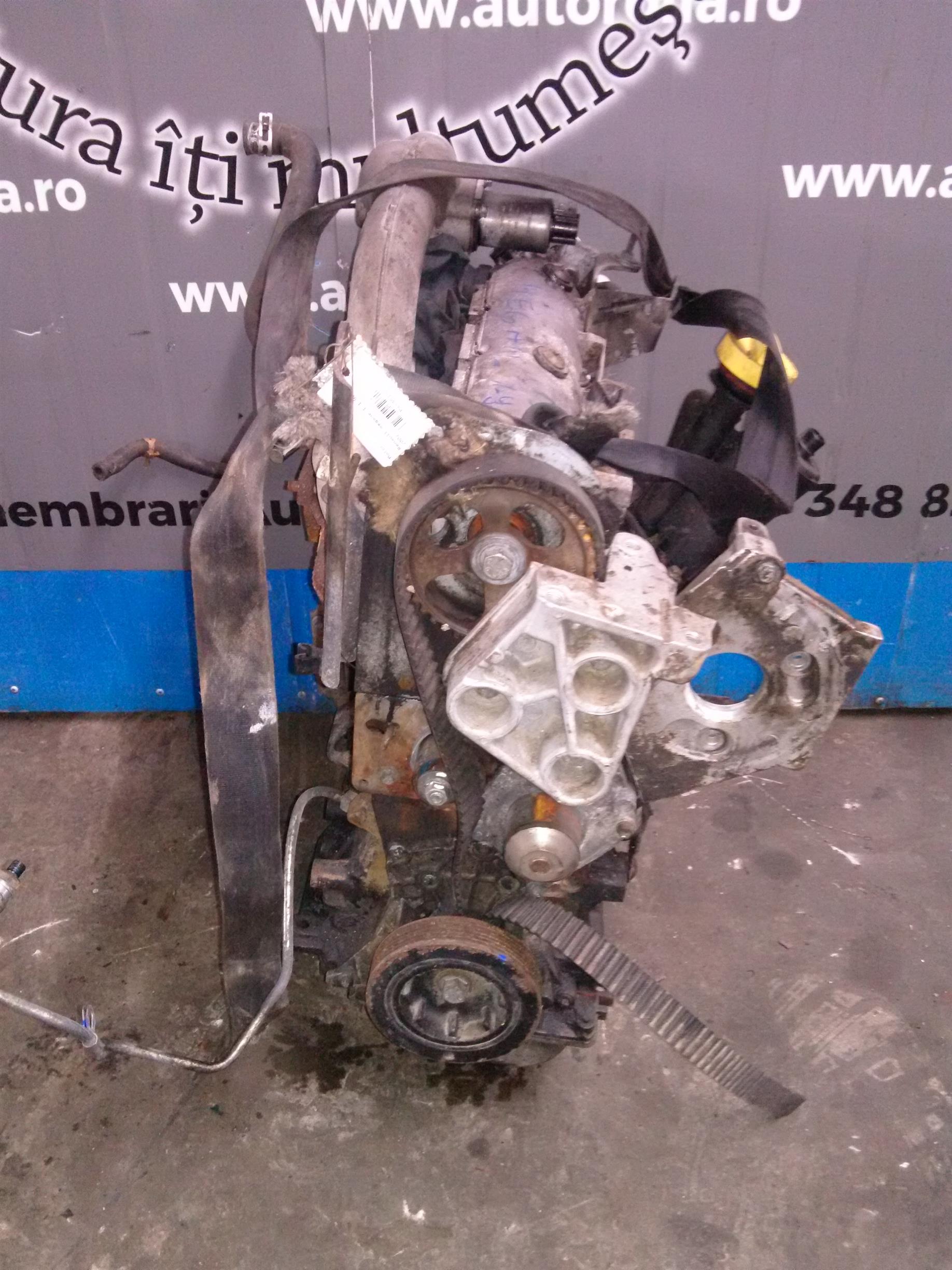 Motor Renault Trafic, 1.9d, an 2005 defect