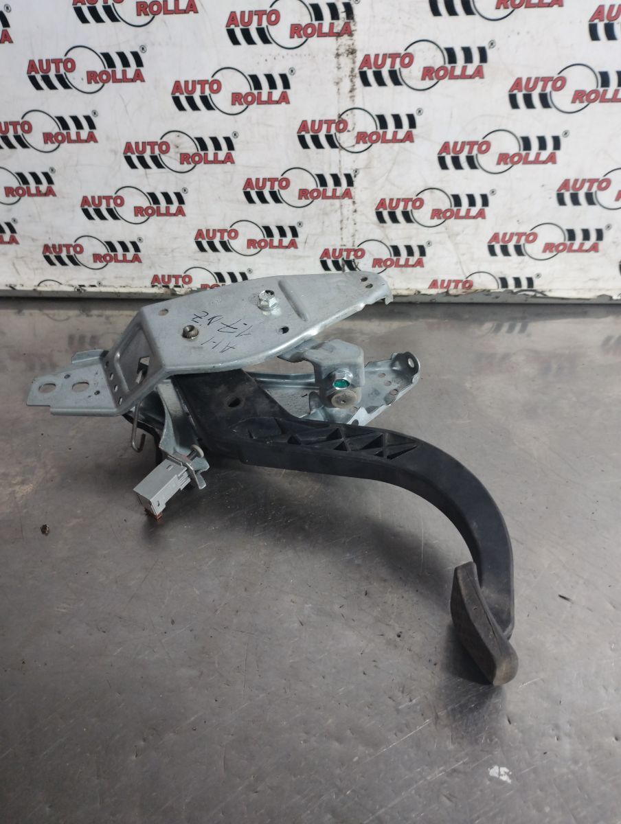 Pedala frana Opel Astra H 1.7d an 2006 