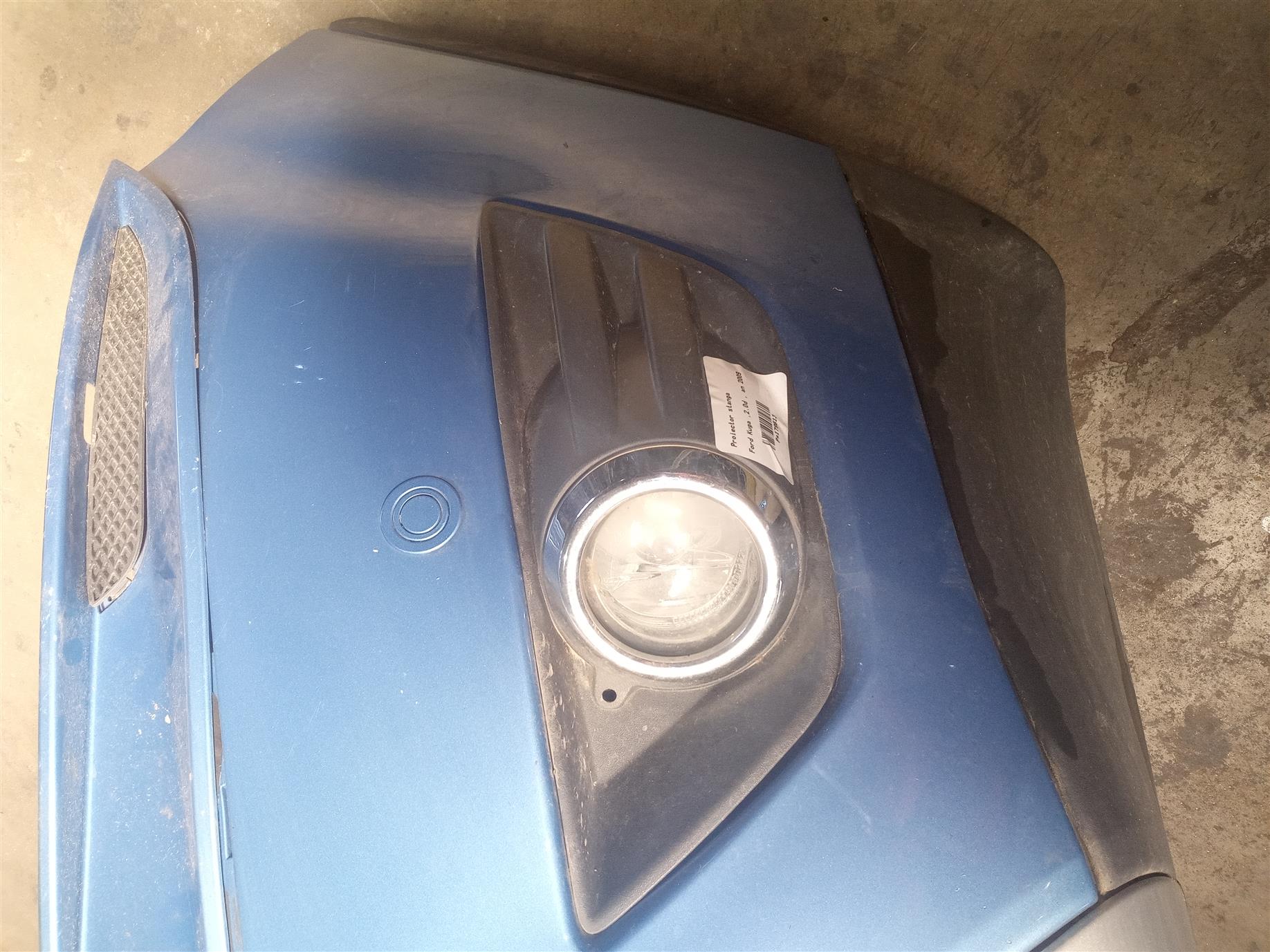 Proiector stanga Ford Kuga ,2.0d , an 2009