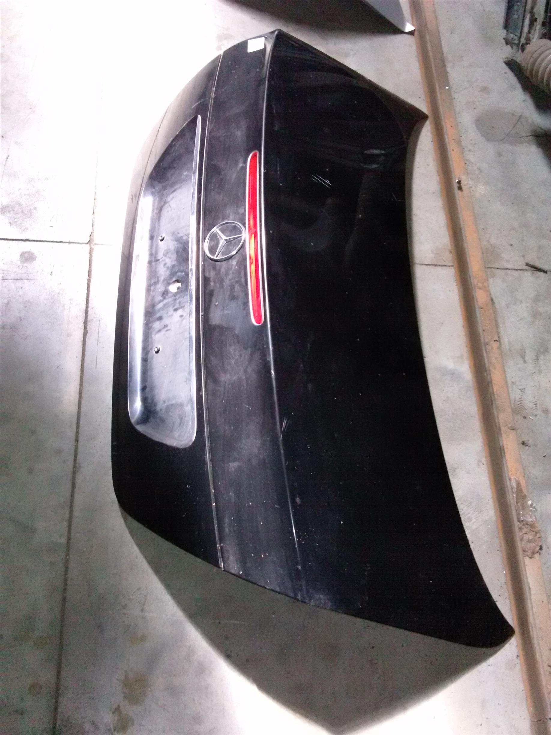 capota spate Mercedes Eclass W211 an 2006