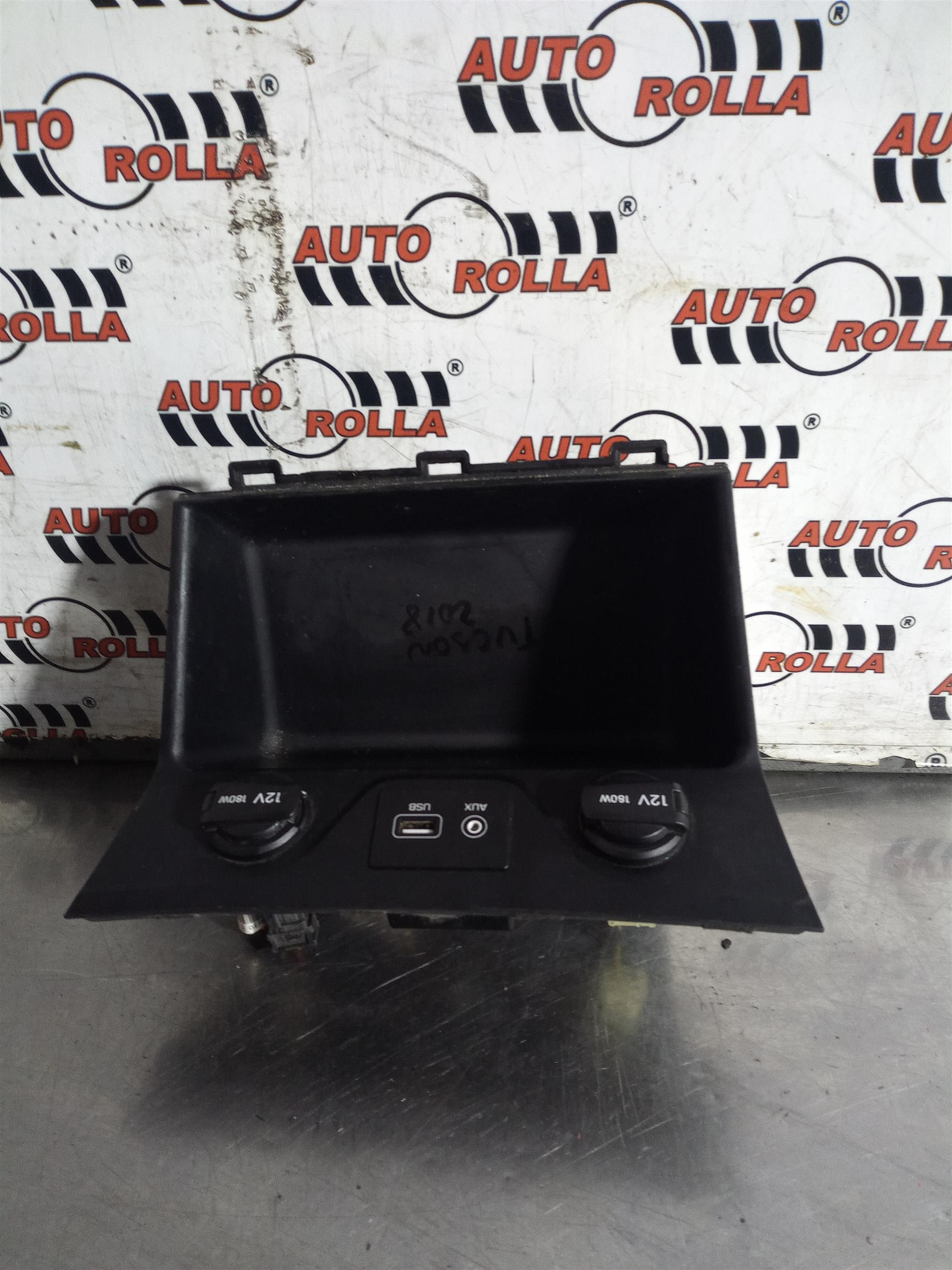 Ornamenet consola centrala (84631d7000) Hyundai Tucson ,an 2018