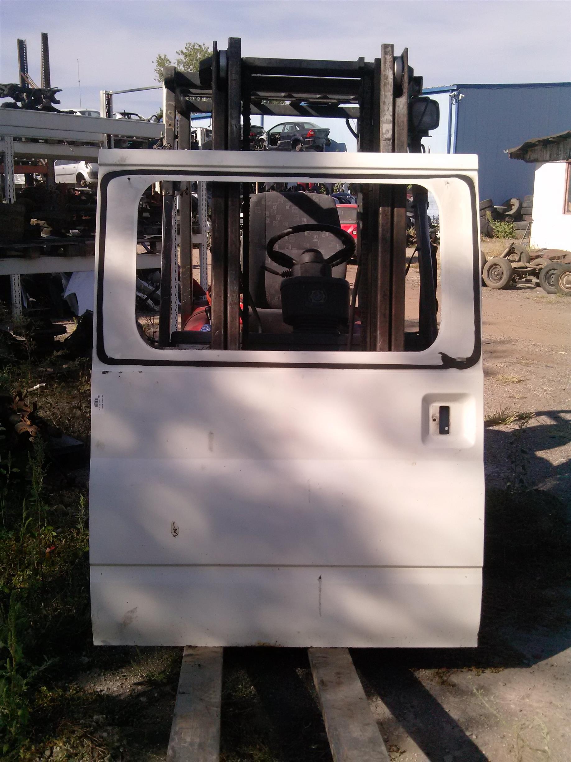 Usa laterala dreapta Ford Transit 2.4 td an 2005
