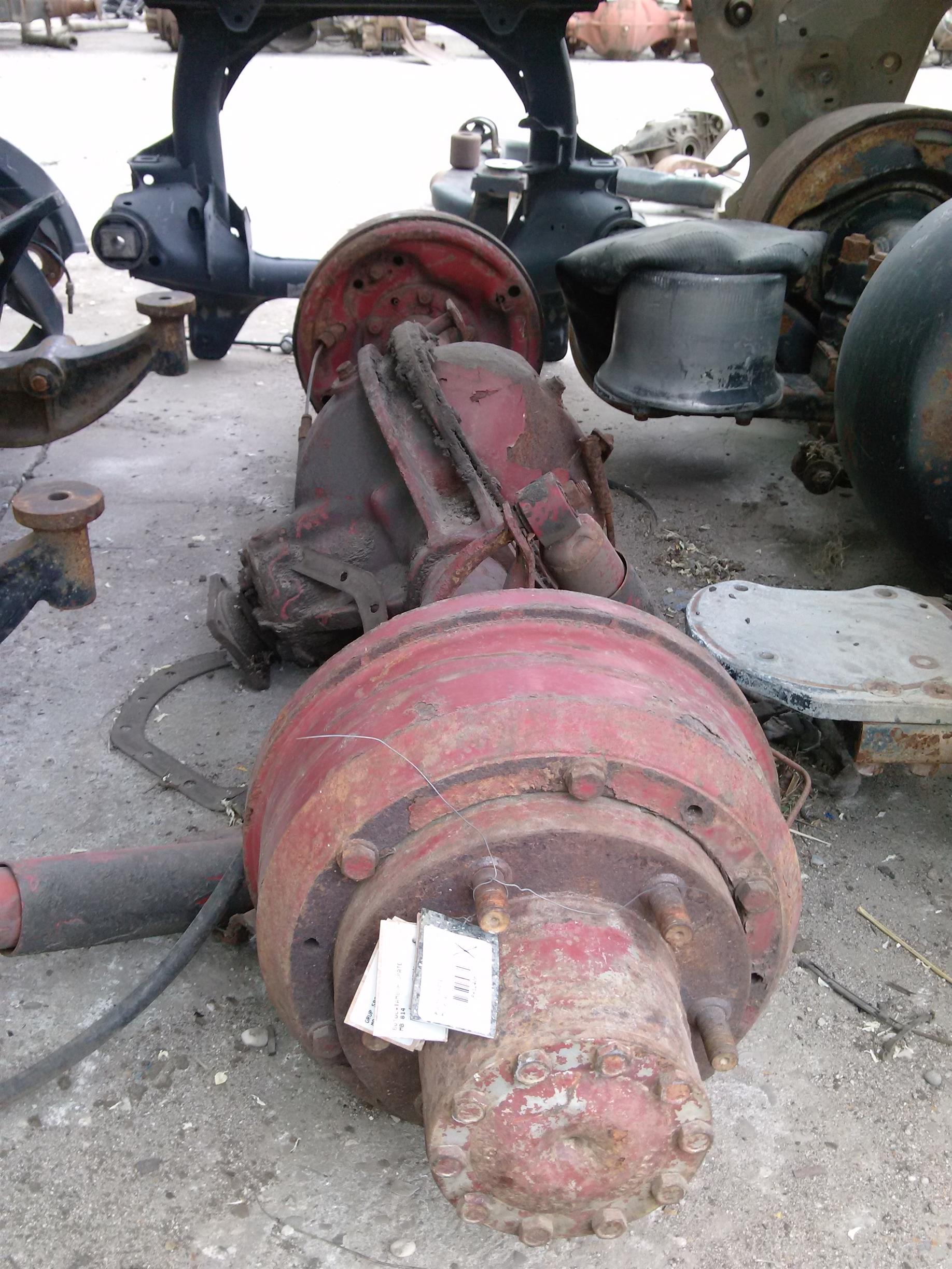 grup spate Mercedes 814