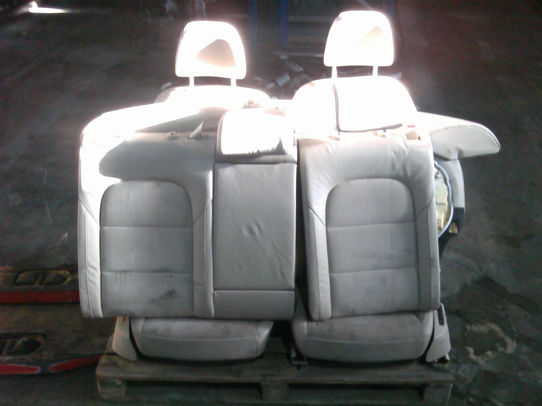 scaune fata+bancheta spate Skoda Superb, an 2011