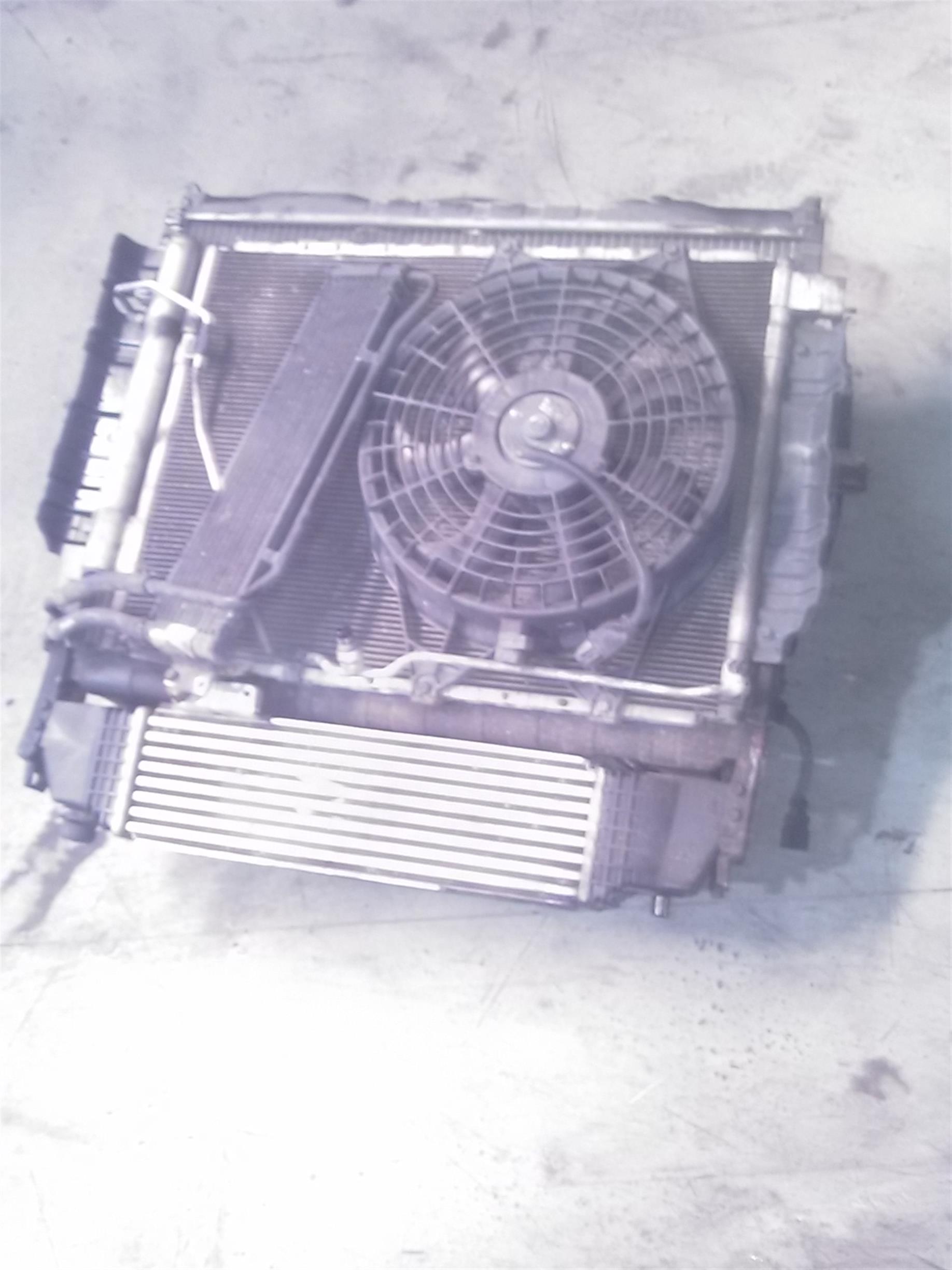 Radiator apa Kia Sorento 2.5CRDI 16V, an 2006