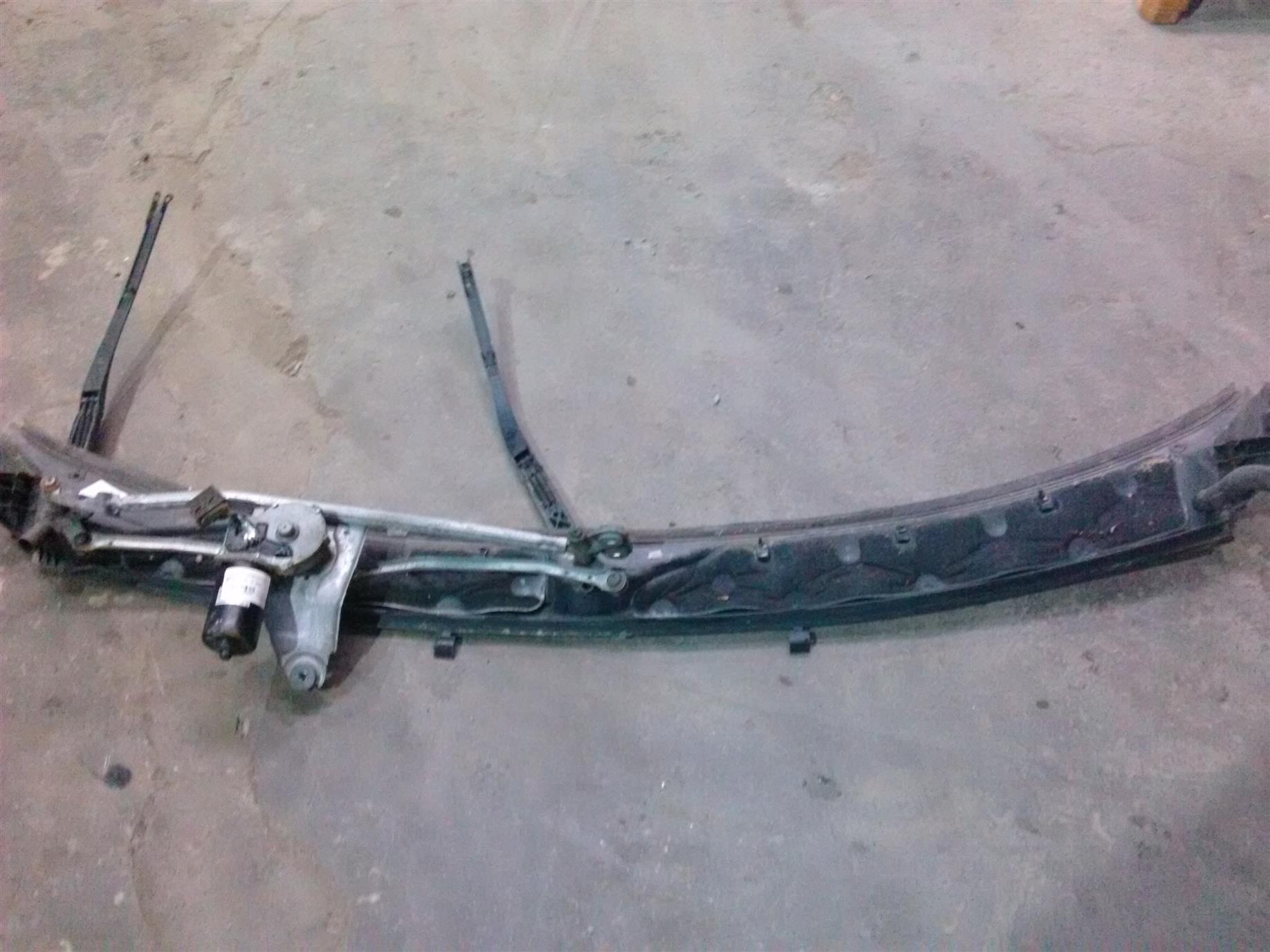 Grila stargatoare BMW E60 530D, an 2007