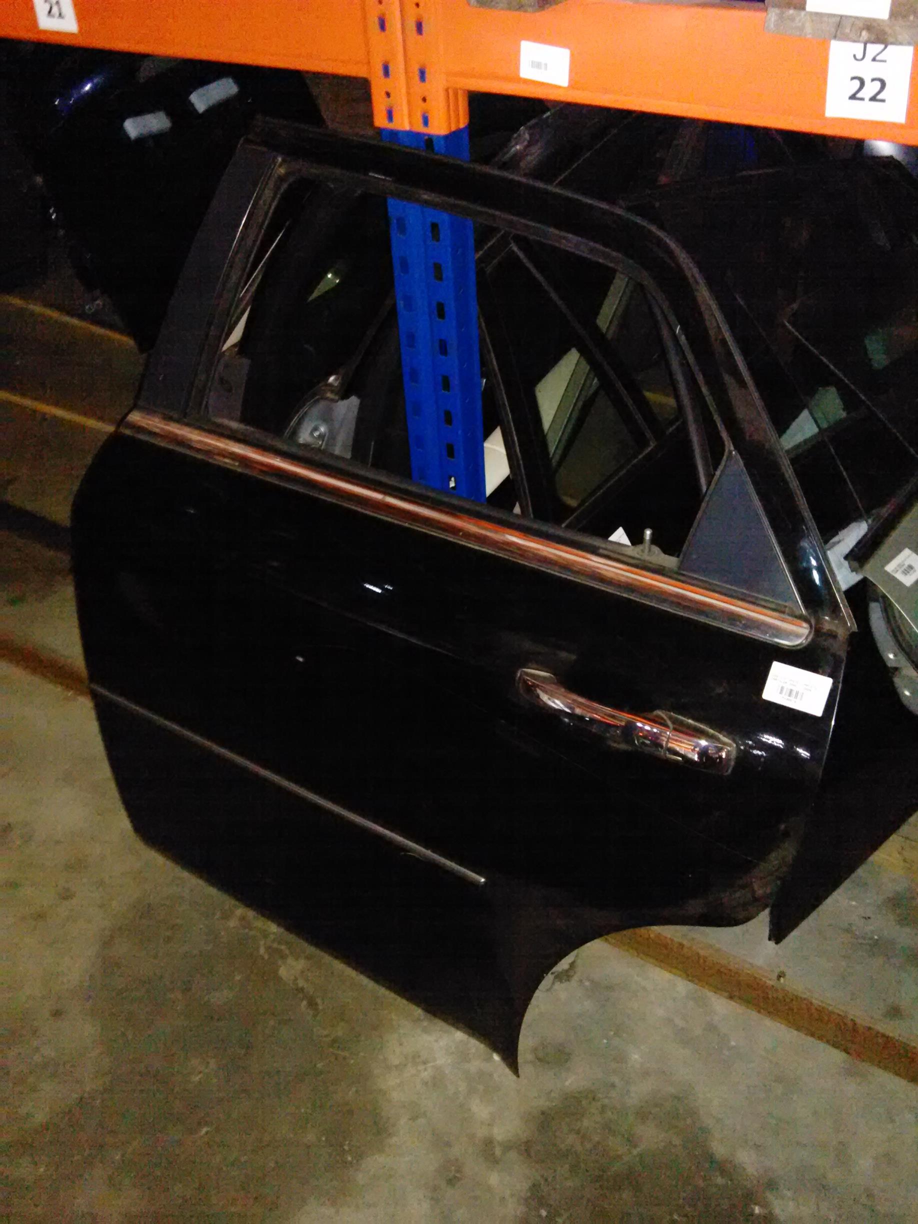 usa stanga spate completa Chrysler 300C, an 2006