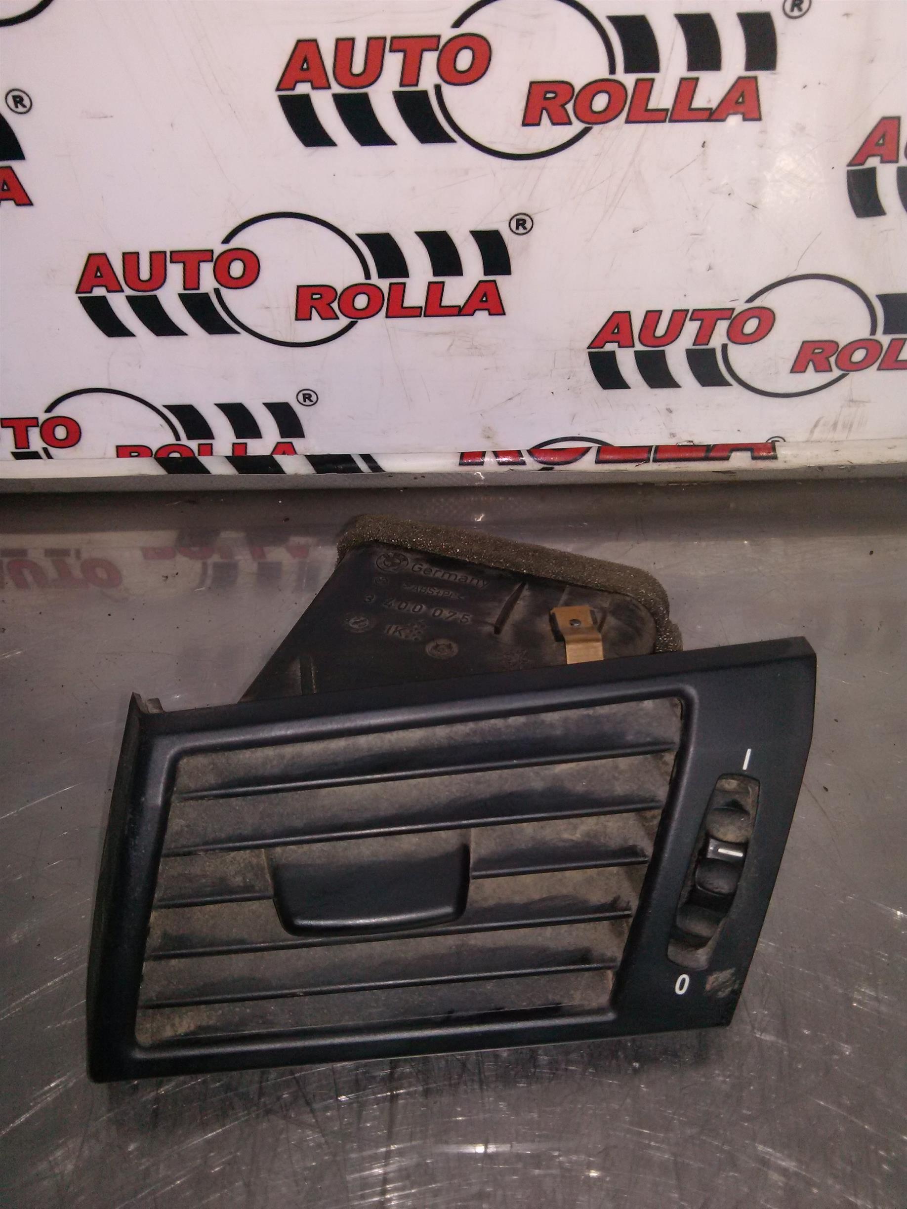 Grila ventilatie BMW x3 E83,an 2009