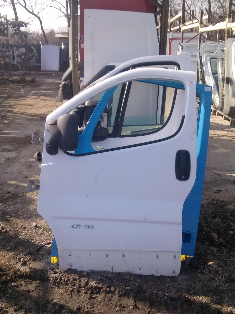 Usa stanga fata Renault Trafic an 2006