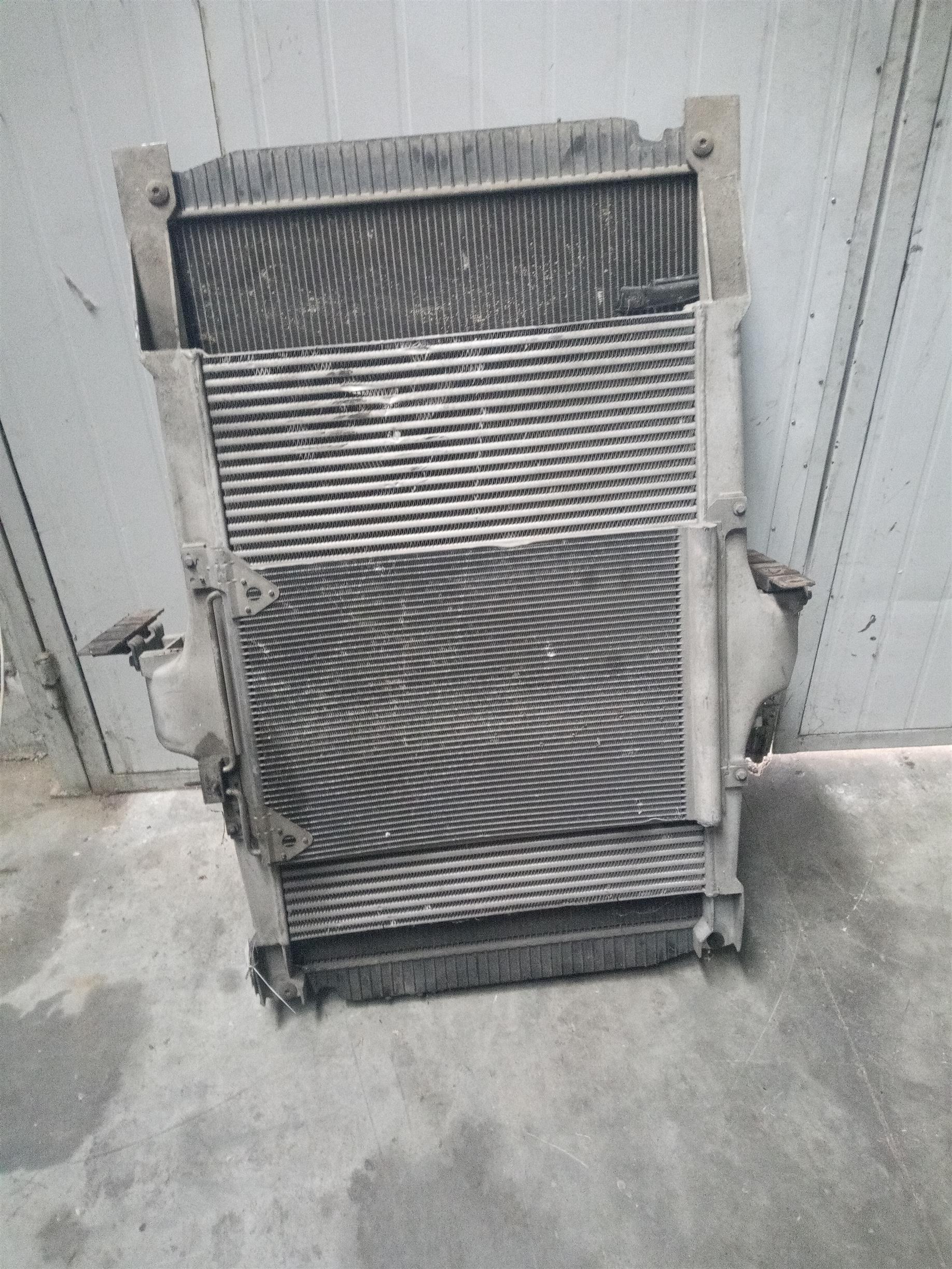 Radiator Iveco Stralis , an 2009