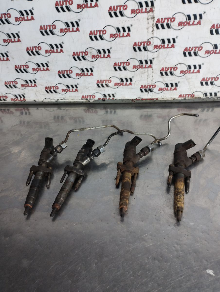 Injectoare set Renault Master 2 2.5d an 2008
