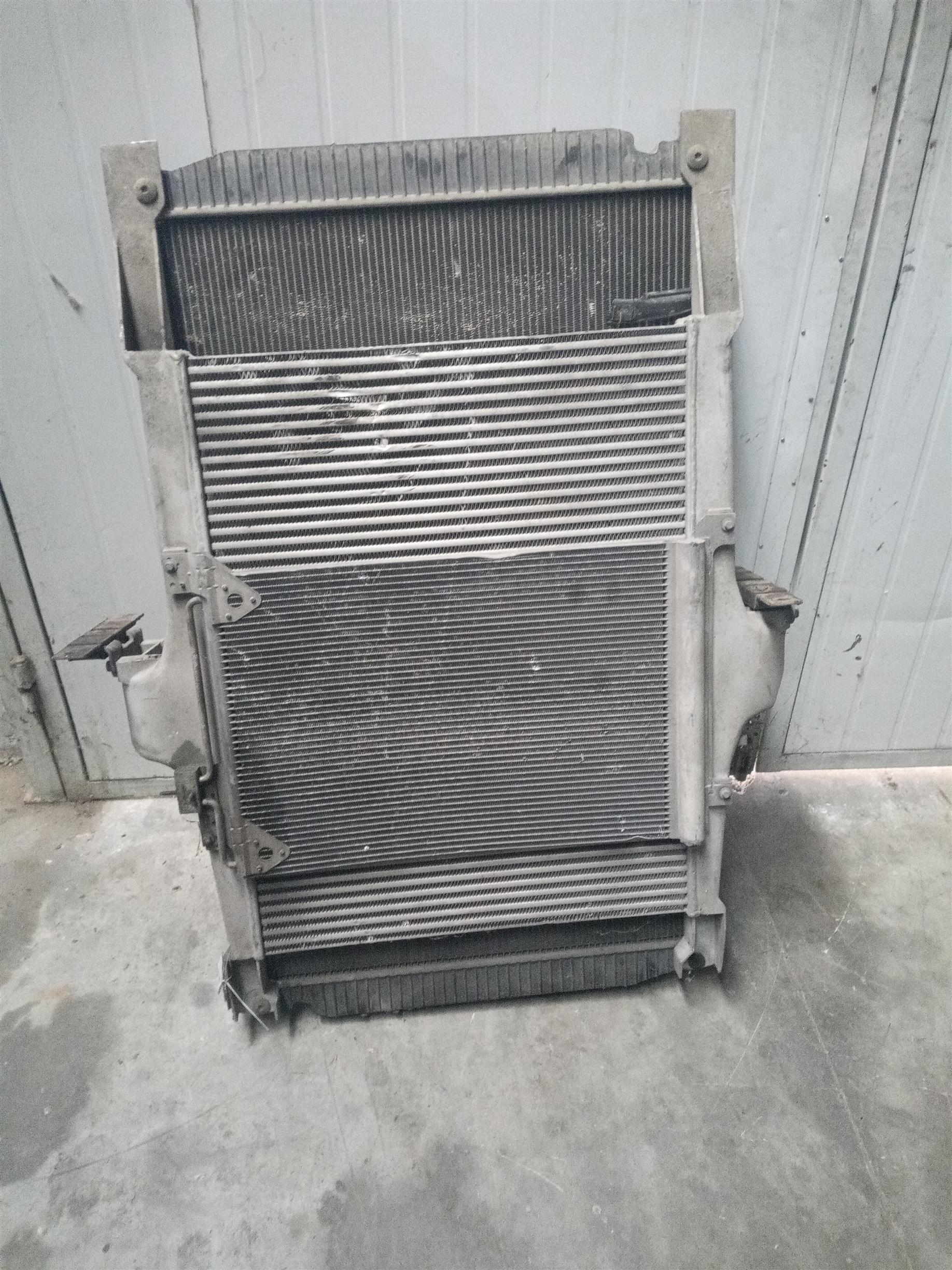 Radiator intercooler Iveco Stralis , an 2009