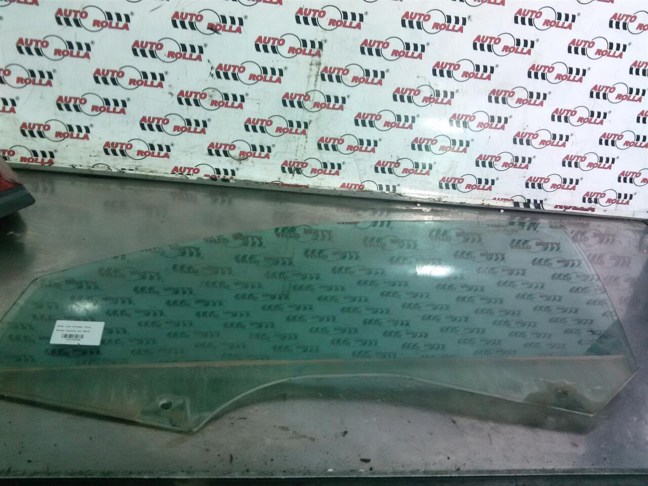 Geam usa stanga fata Skoda Superb an 2013