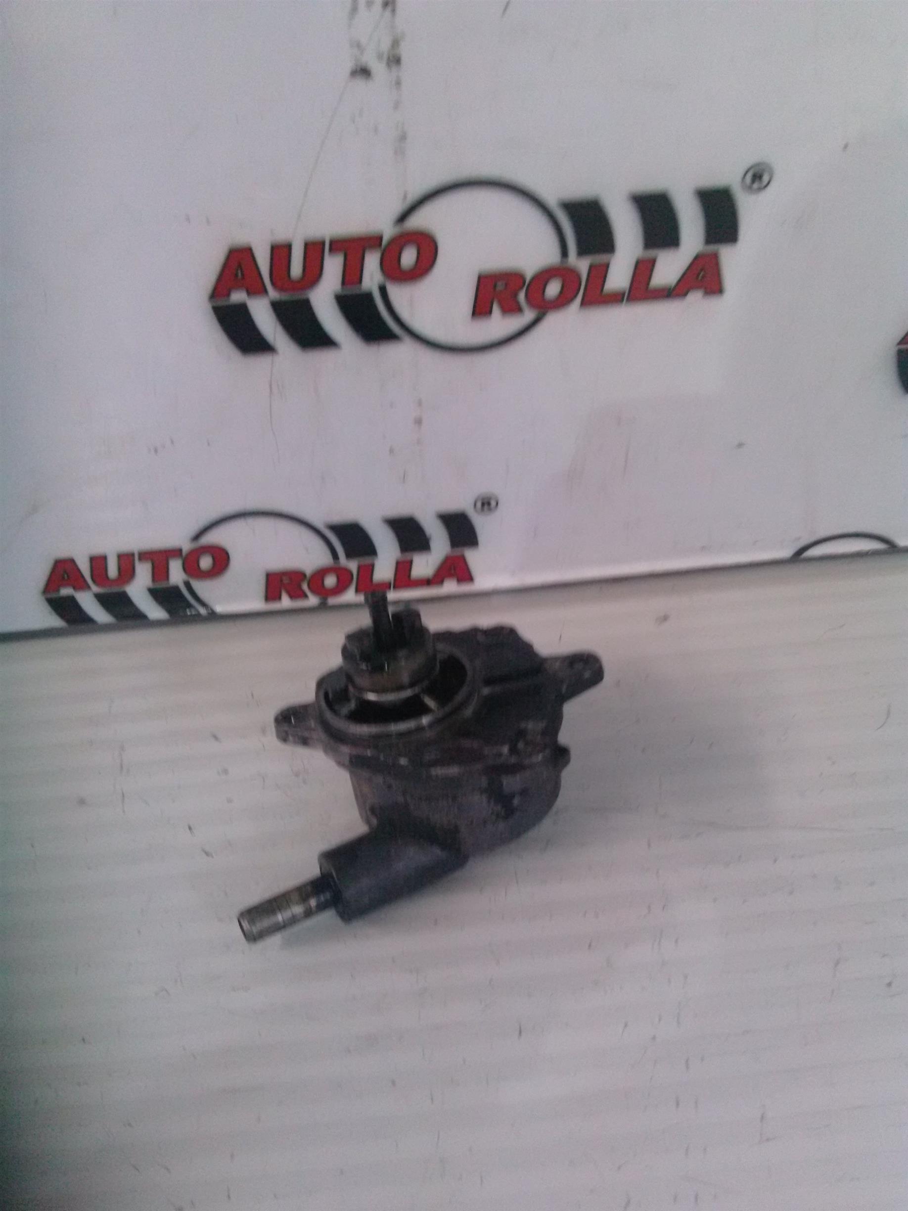 Pompa vacuum Mercedes Sprinter 2.7 D an 2005
