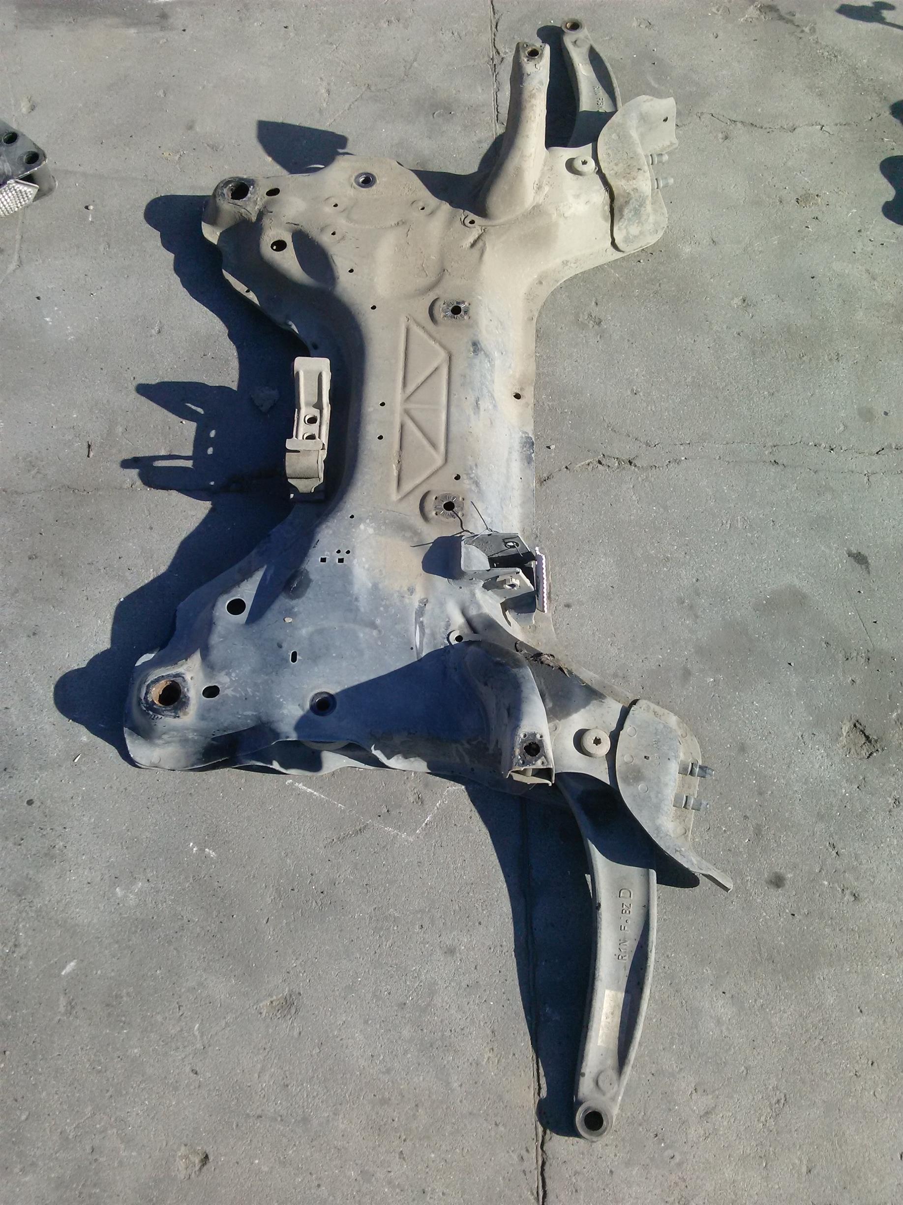 Punte fata Peugeot Partner 1.6HDI, an 2013 9H06