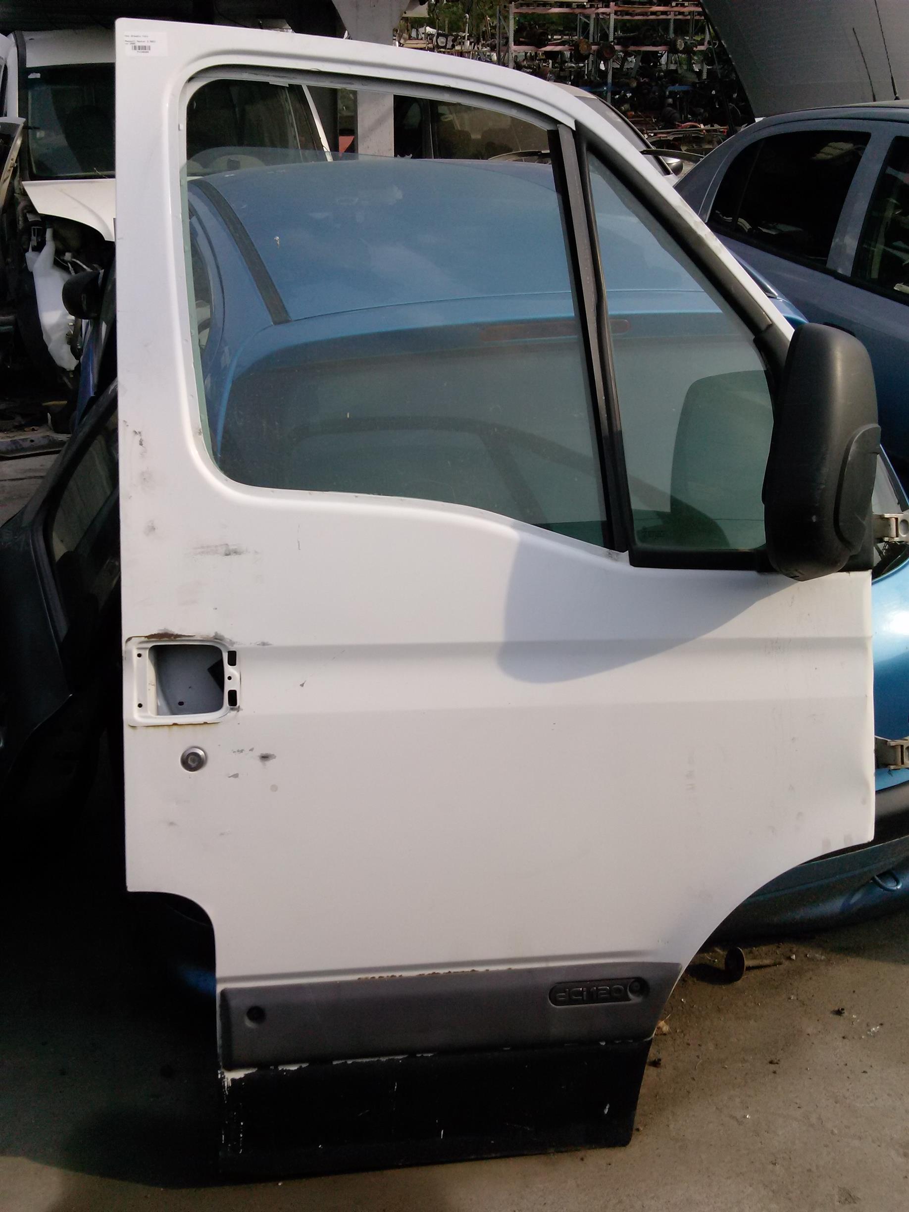 Usa dreapta fata Renault Master 2.5DCI, an 2005