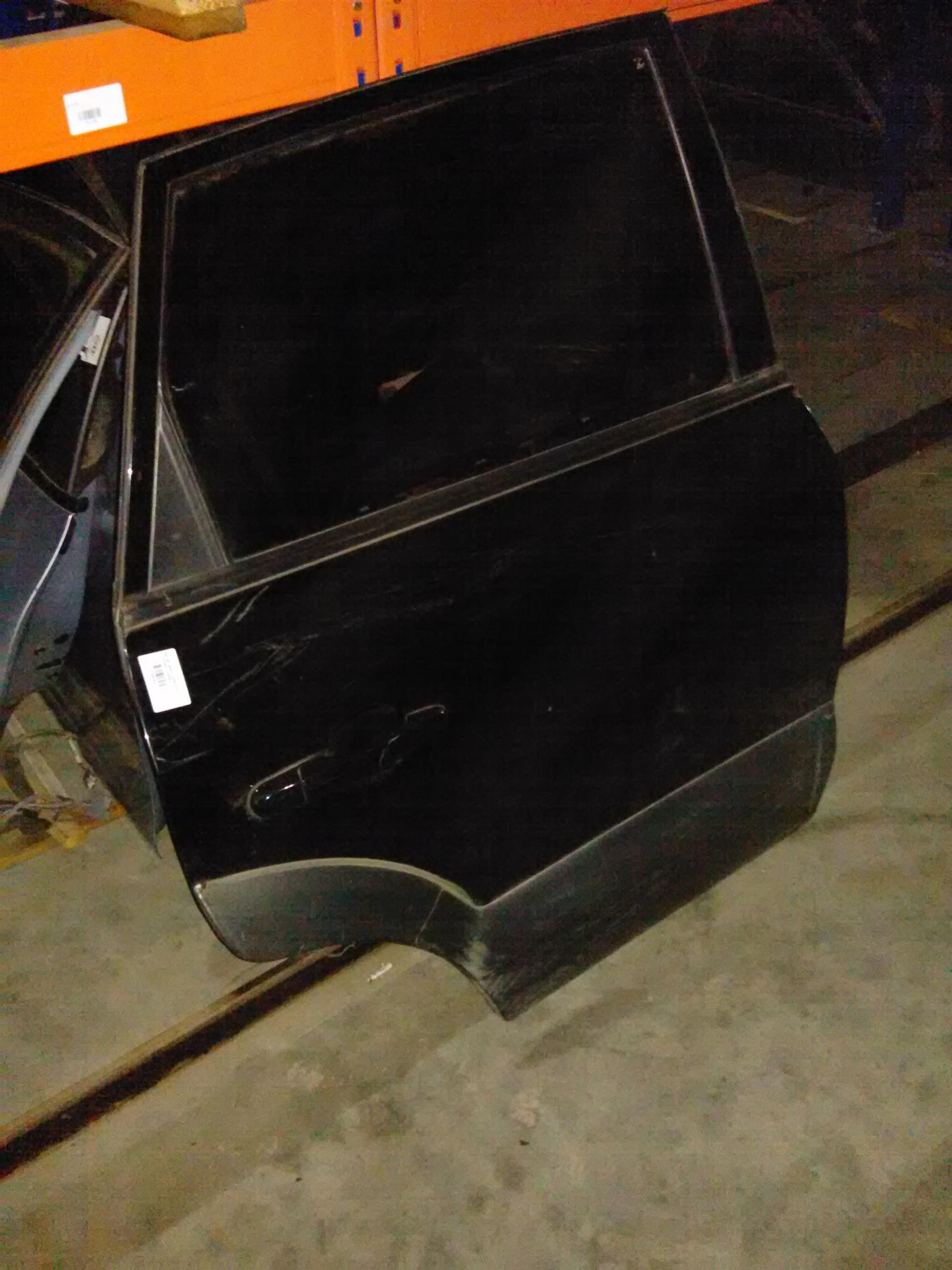 usa dreapta spate completa Hyundai Tucson, an 2006