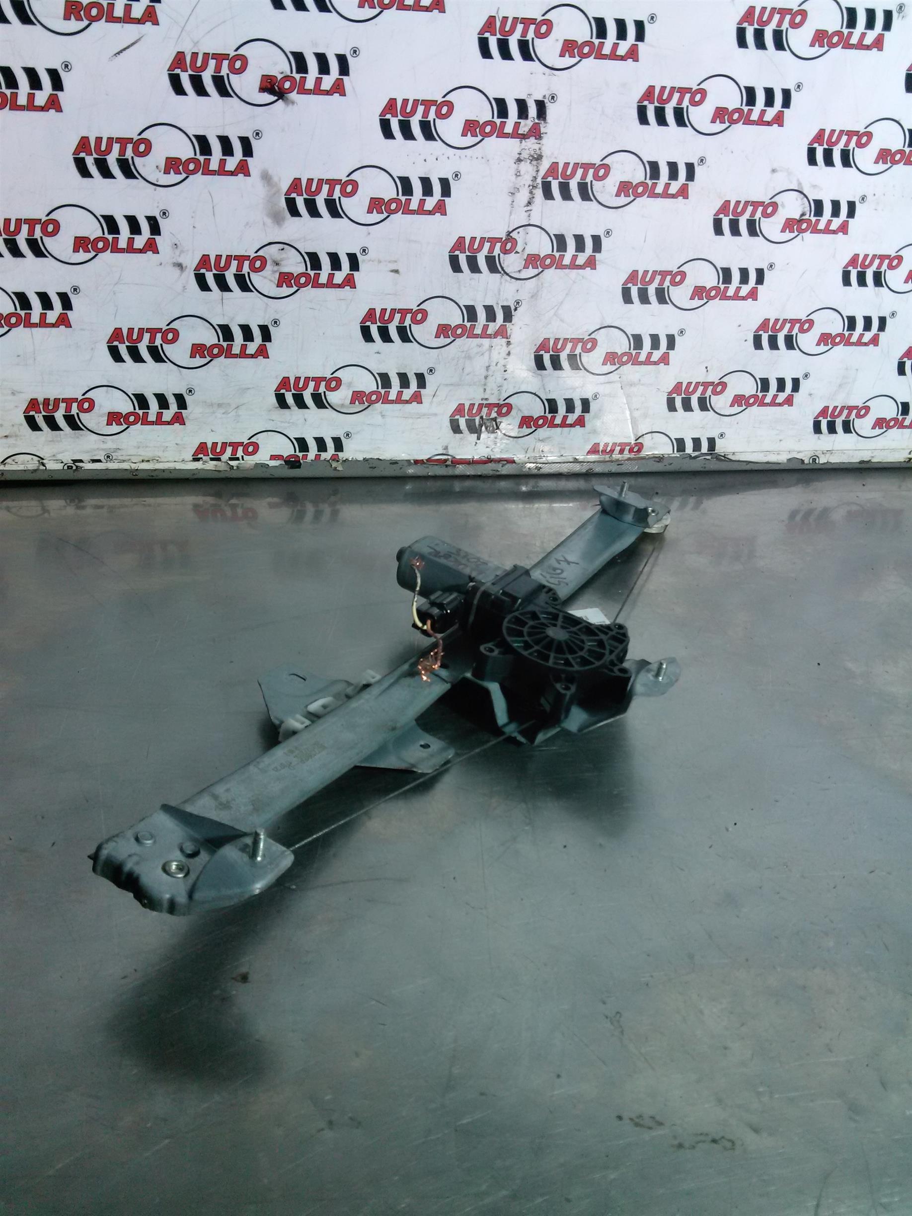 Macara+motoras dreapta spate Dacia Dokker, an 2015