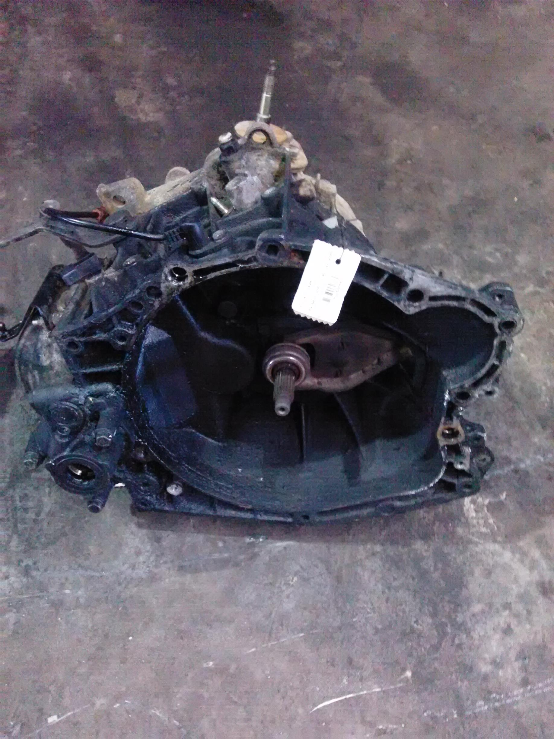 Cutie viteze Peugeot 206, 1.9D, an 2005
