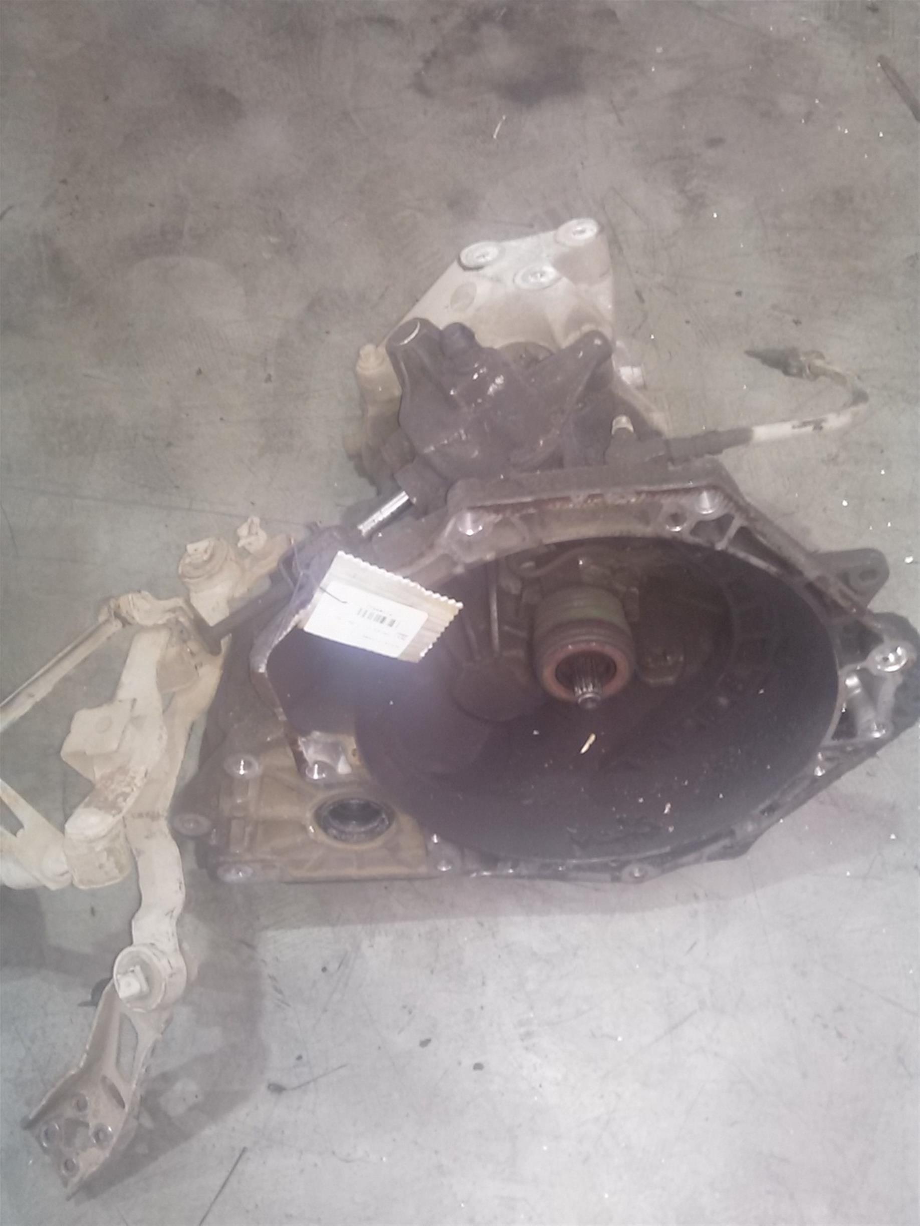 Cutie viteze Opel Corsa c, 1.0s, an 2002