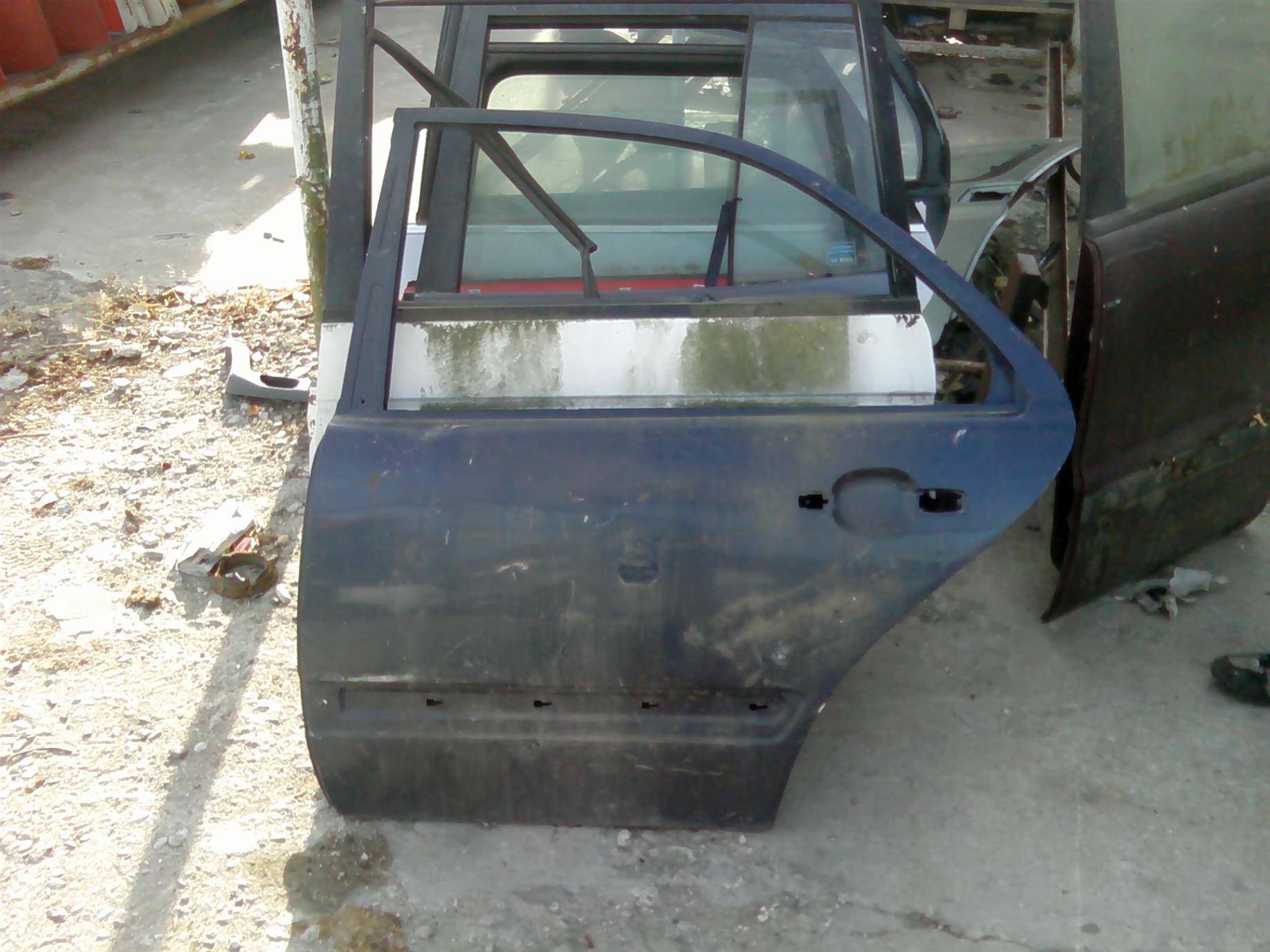 usa stanga spate goala Mercedes Eclass W210