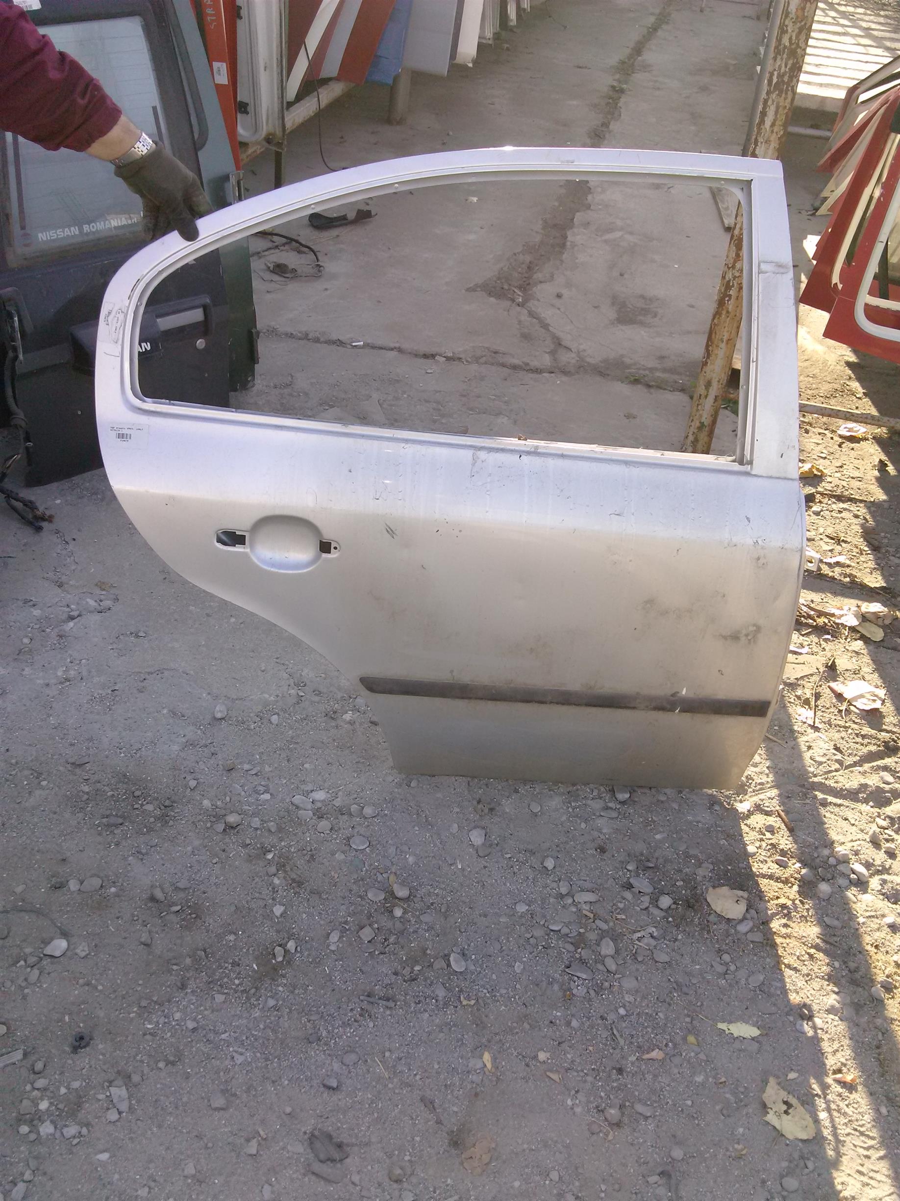 usa dreapta spate goala Skoda Octavia 1
