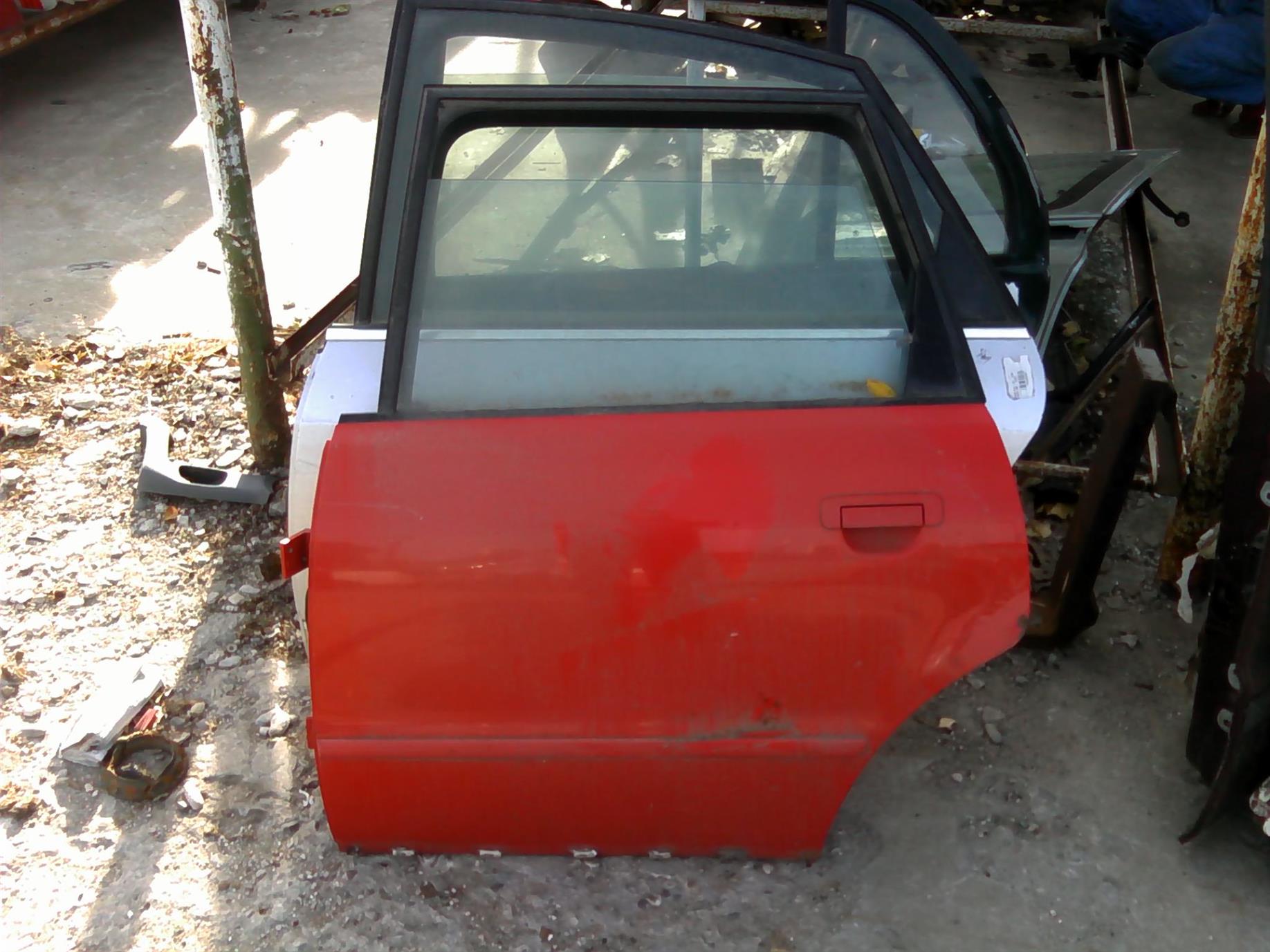 usa stanga completa break Audi A4, an 1998, break