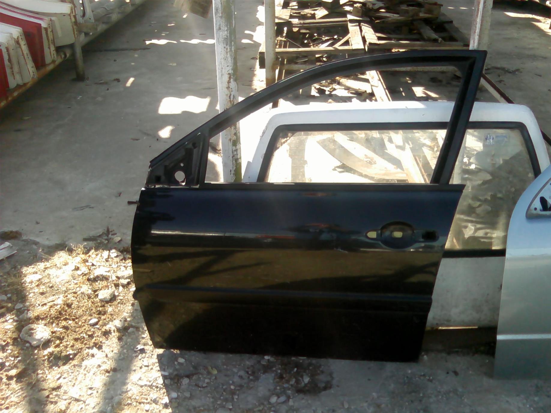 usa stanga fata goala Renault Megane