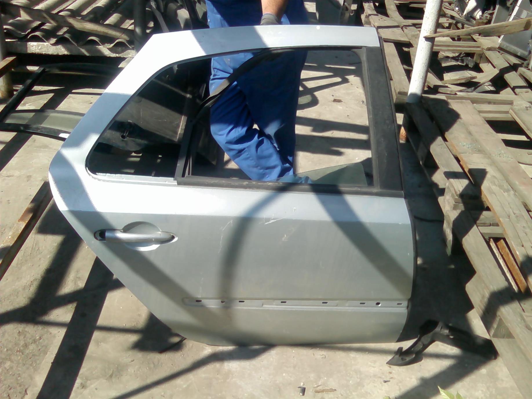 usa dreapta spate completa Renault Laguna 2