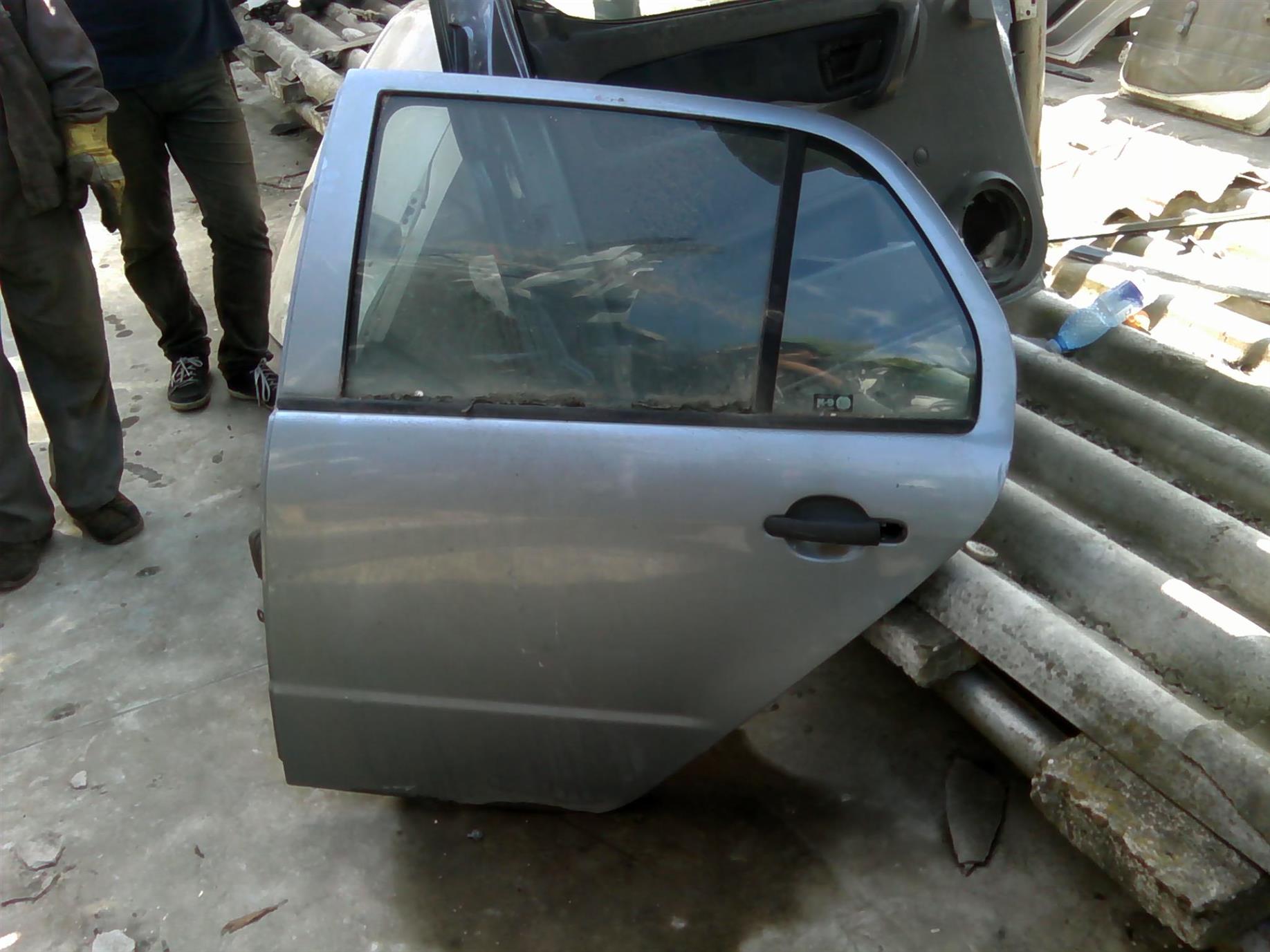 usa stanga spate completa Skoda Fabia 1.9SDI, an 2005 hatchback