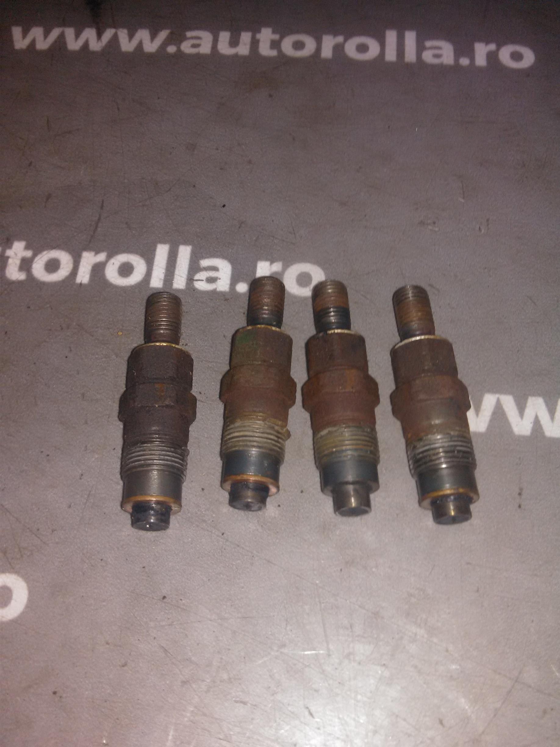 injectoare set Mitsubishi L200, 2.5TD, an 2004