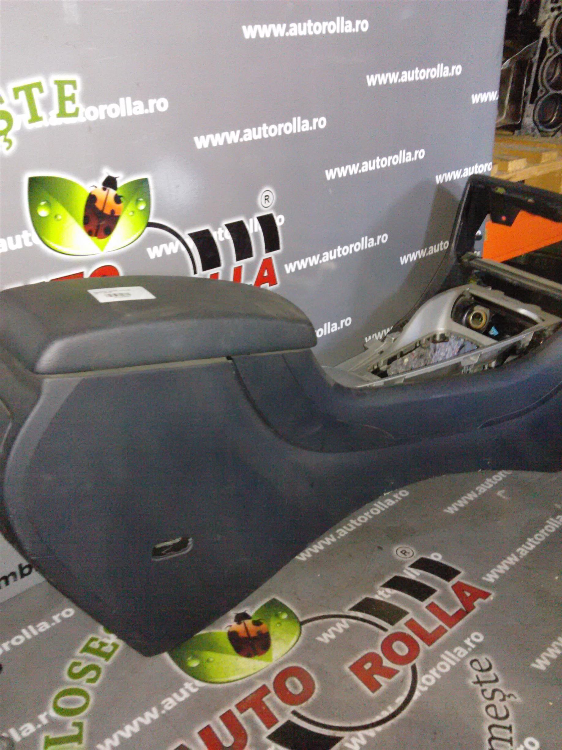consola intre scaune Citroen C5, an 2012