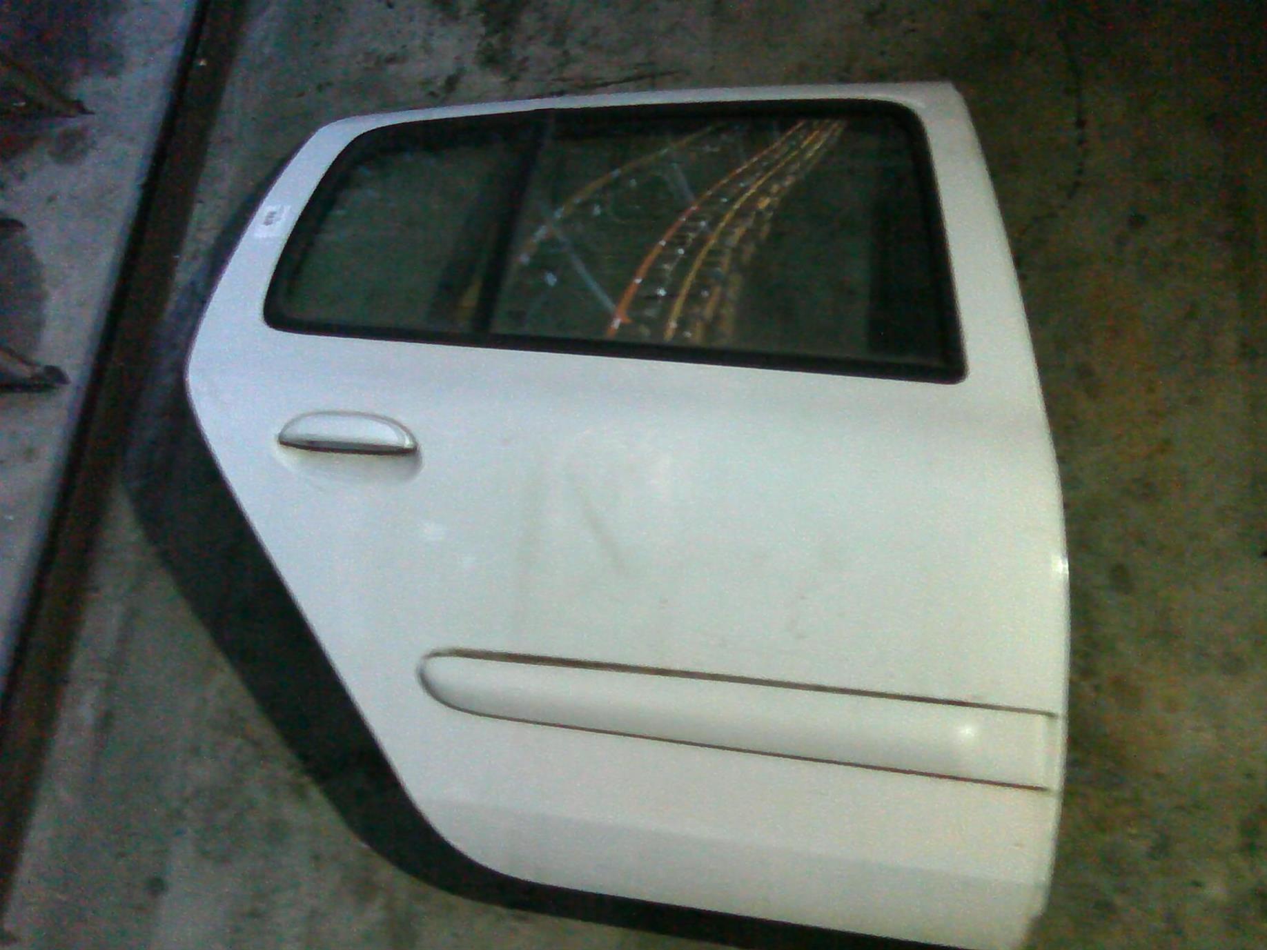 usa dreapta spate completa Renault Clio 2, 1.5DCI, euro4