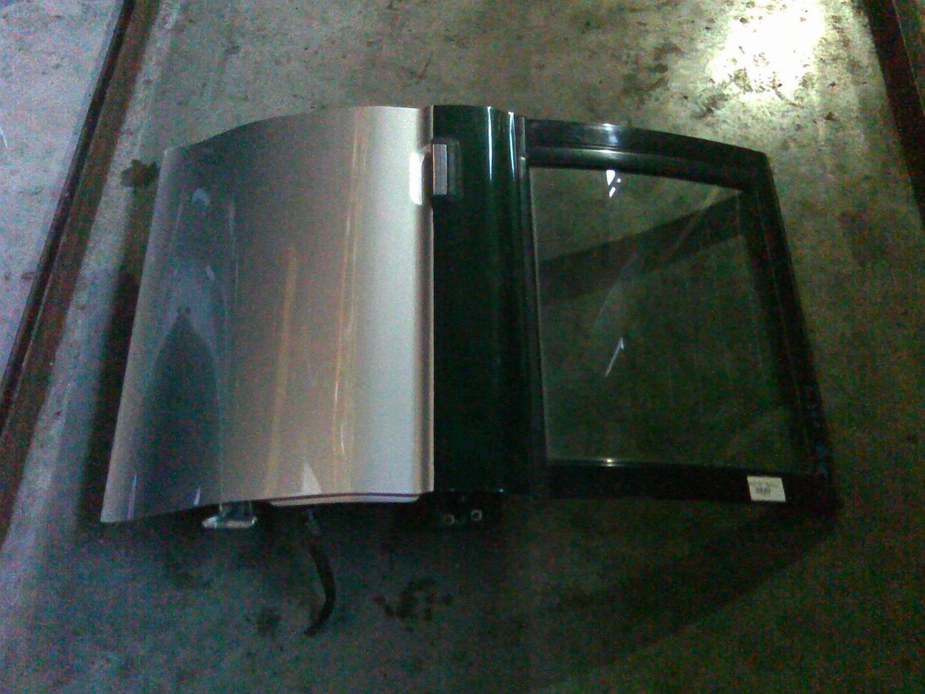 usa dreapta spate completa Mitsubishi L200, an 2003