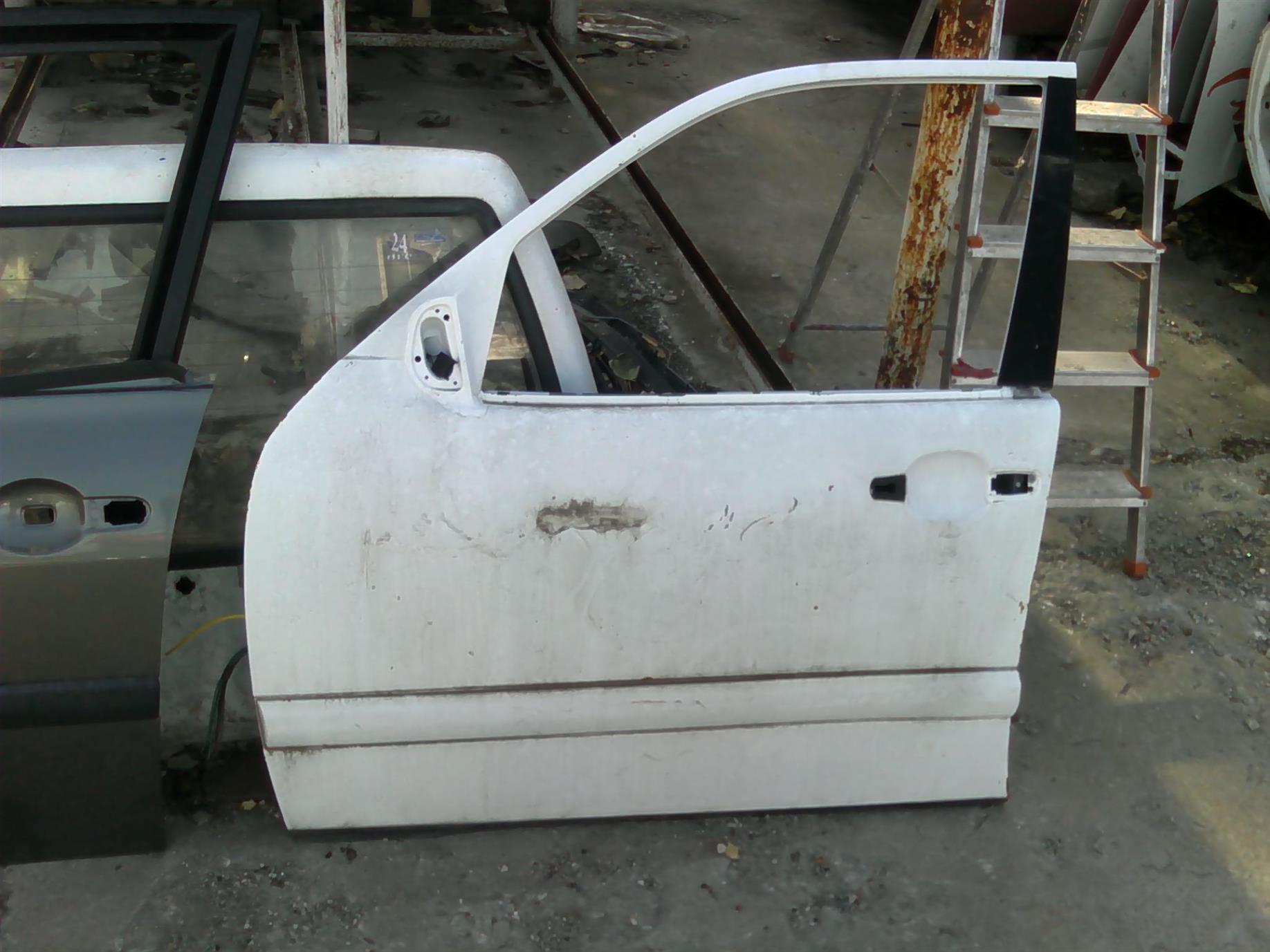 usa stanga fata completa Mercedes Eclass W210