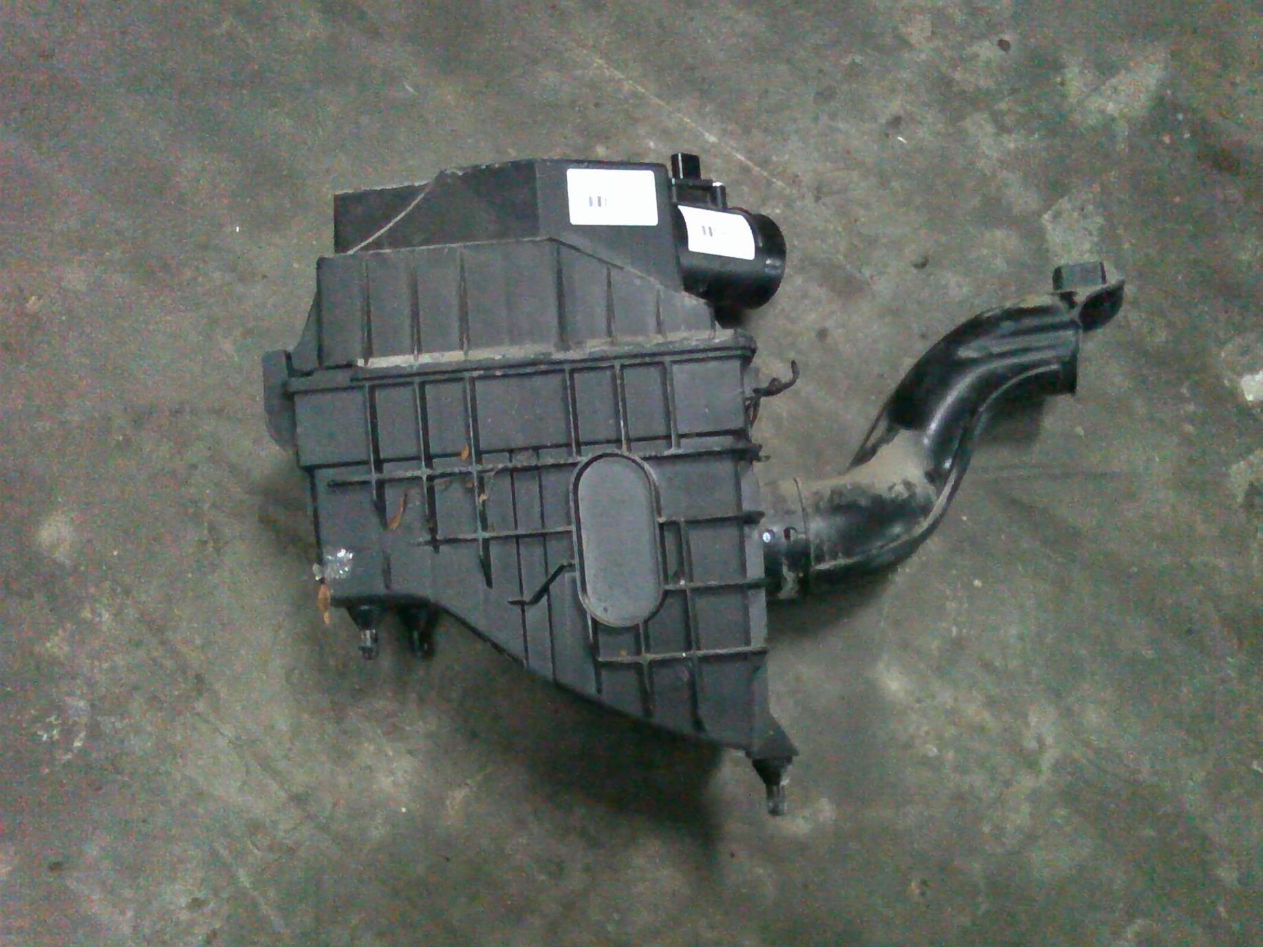 carcasa filtru aer Ford Transit 2.4D, an 2008
