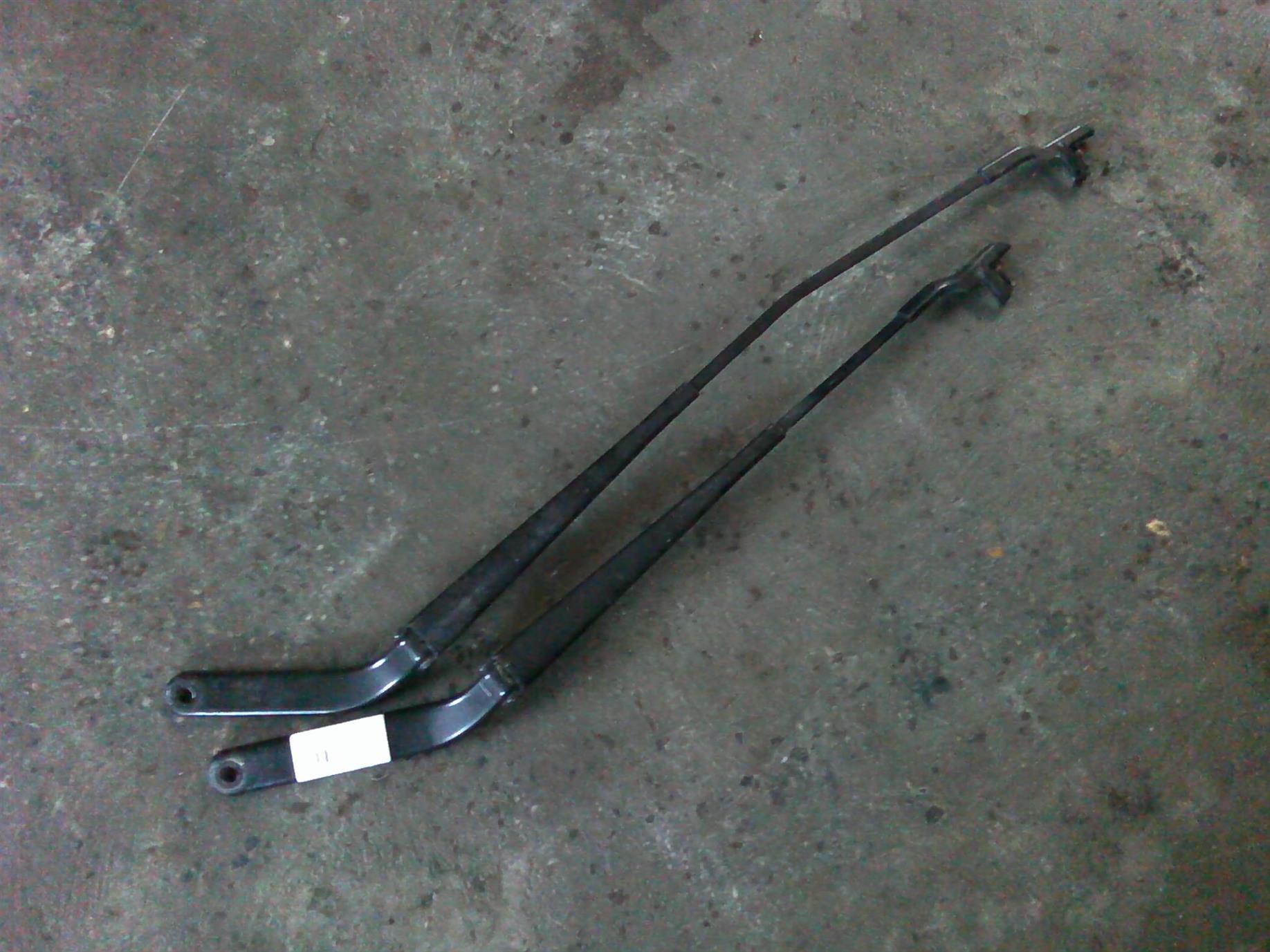 brate stergator parbriz BMW X6 E71, an 2009