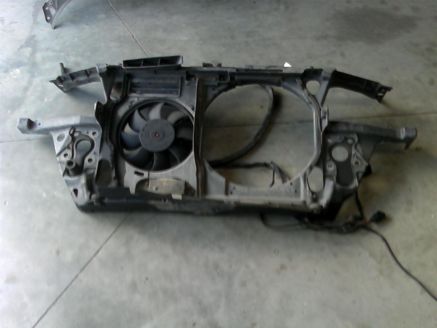tragar si incuietoare capota Audi A6, an 2002