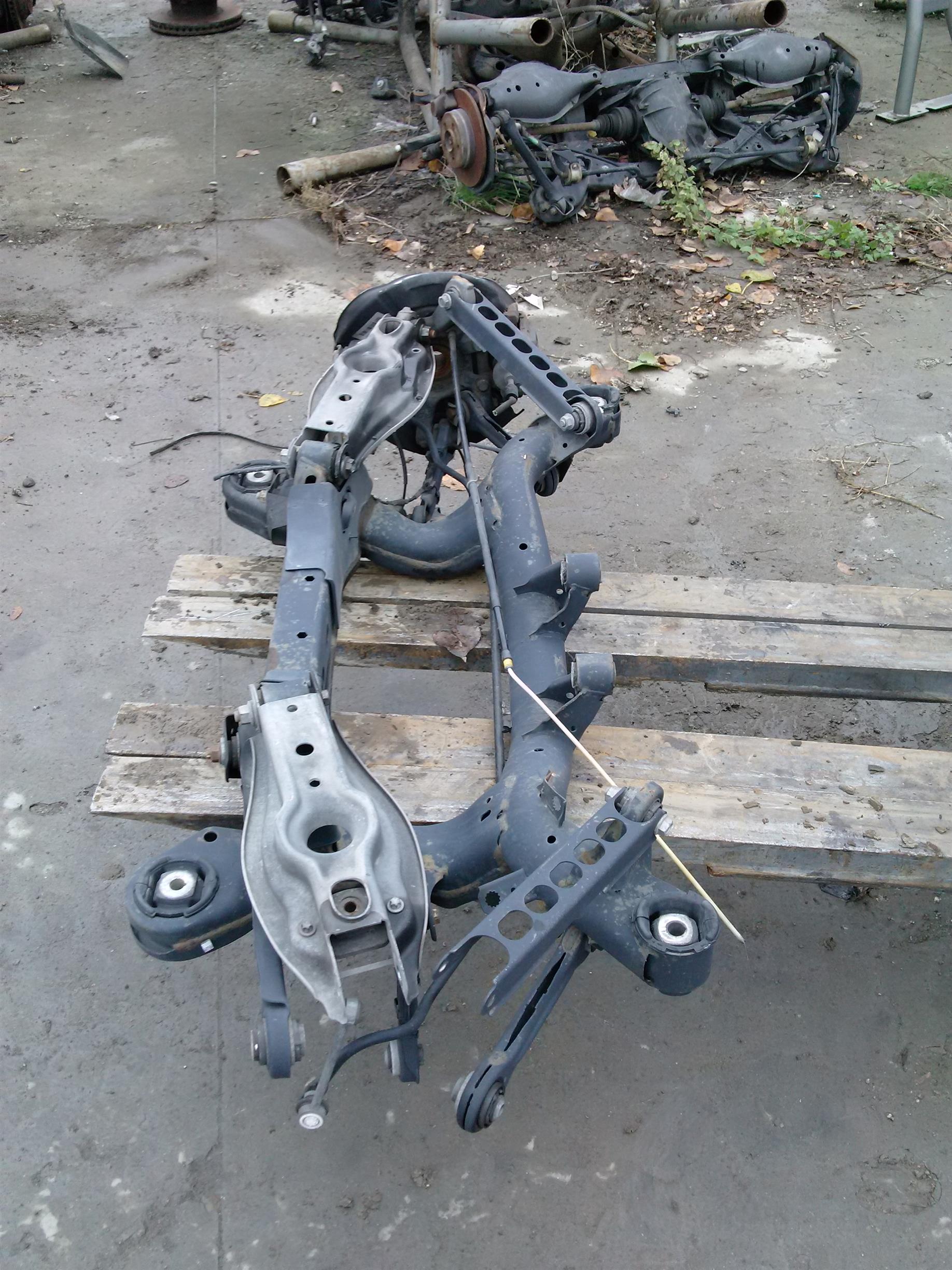 punte spate completa BMW E90, 2.0D