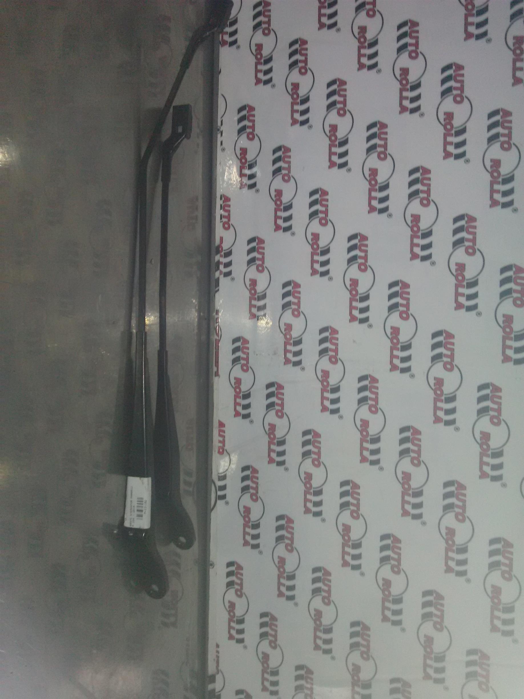 brate stergator parbriz Peugeot 208 an 2015