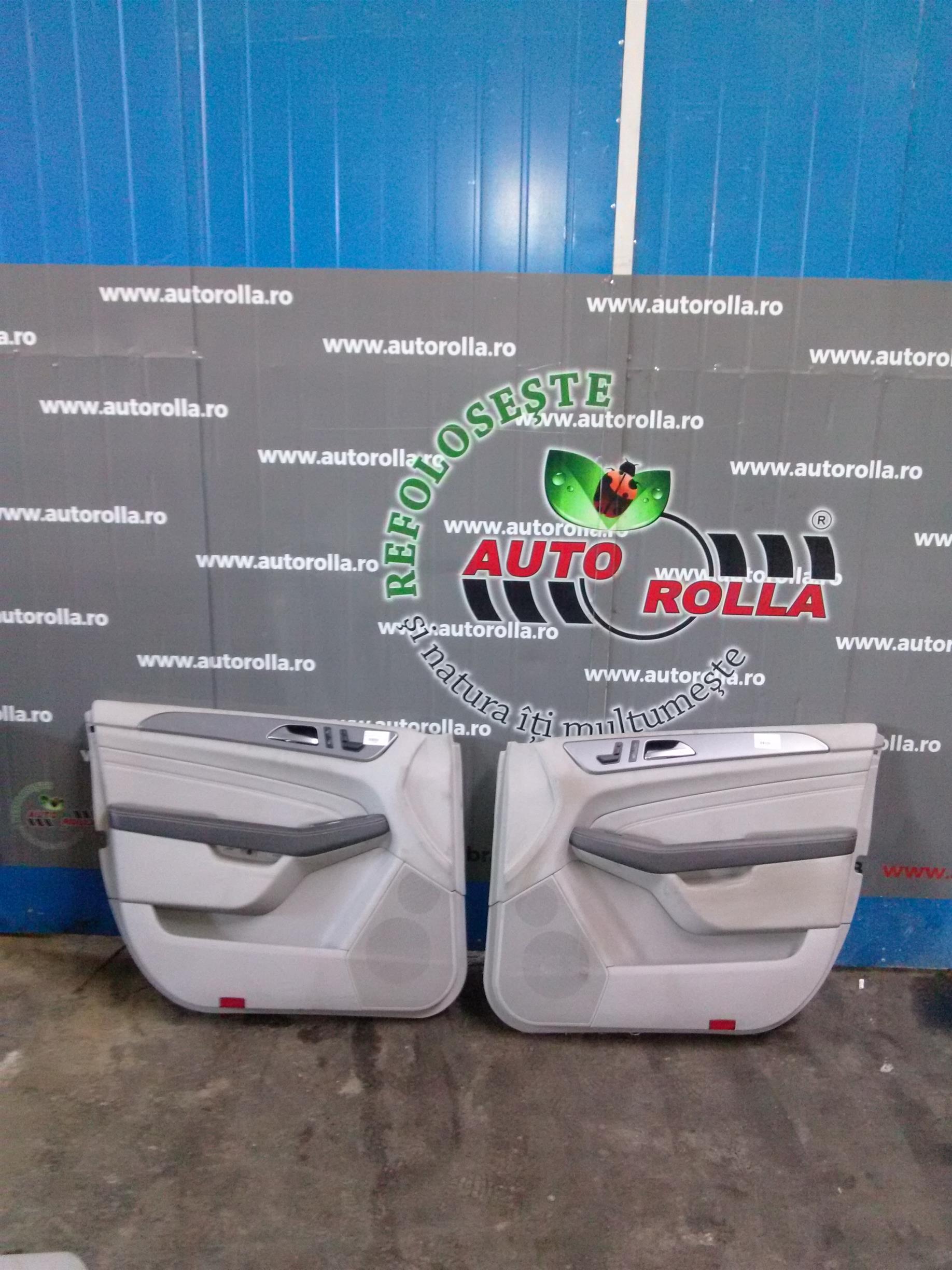 tapiterie usa dreapta fata Mercedes ML W166, an 2014