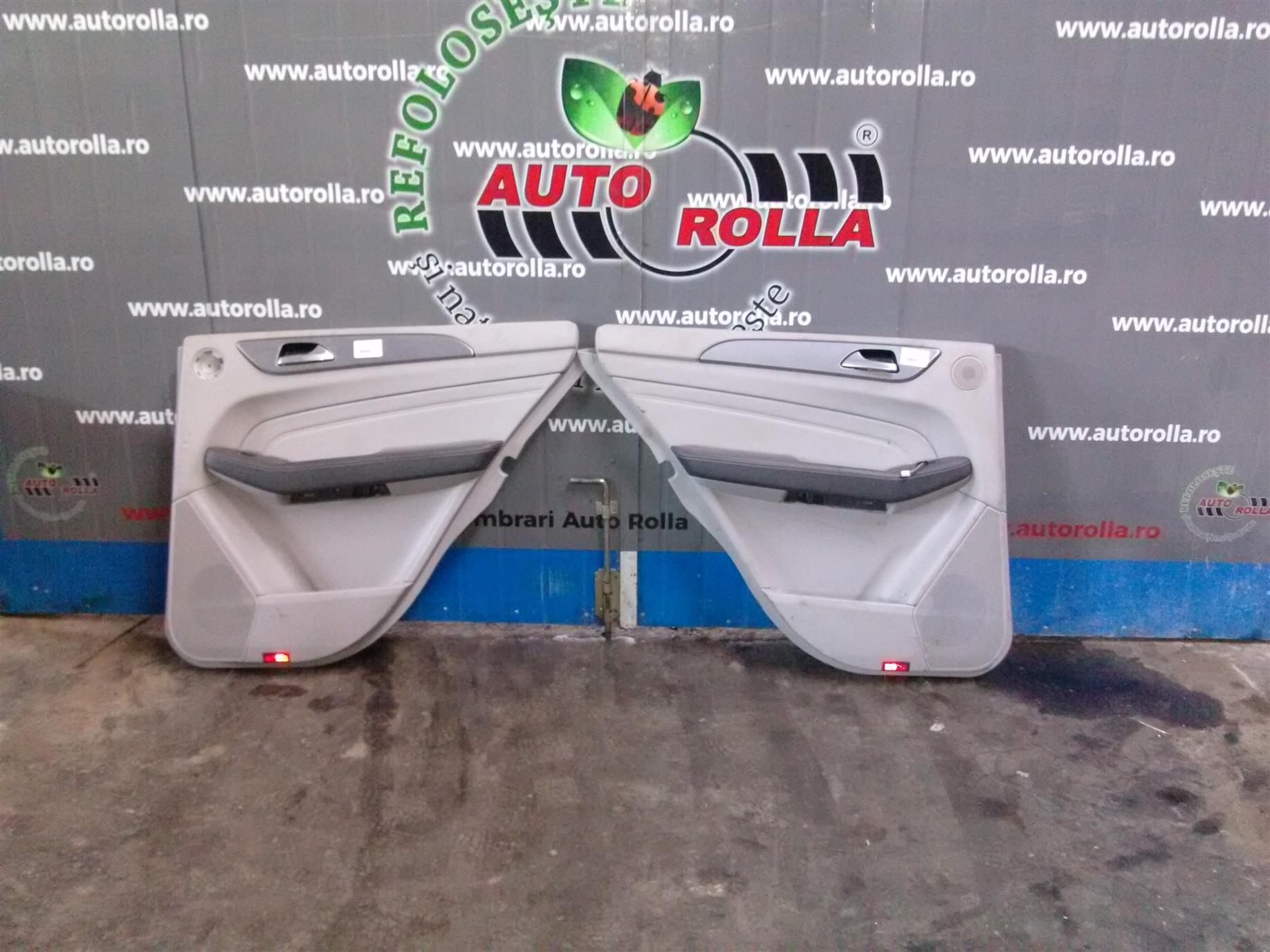 tapiterie usa dreapta spate Mercedes ML W166, an 2014