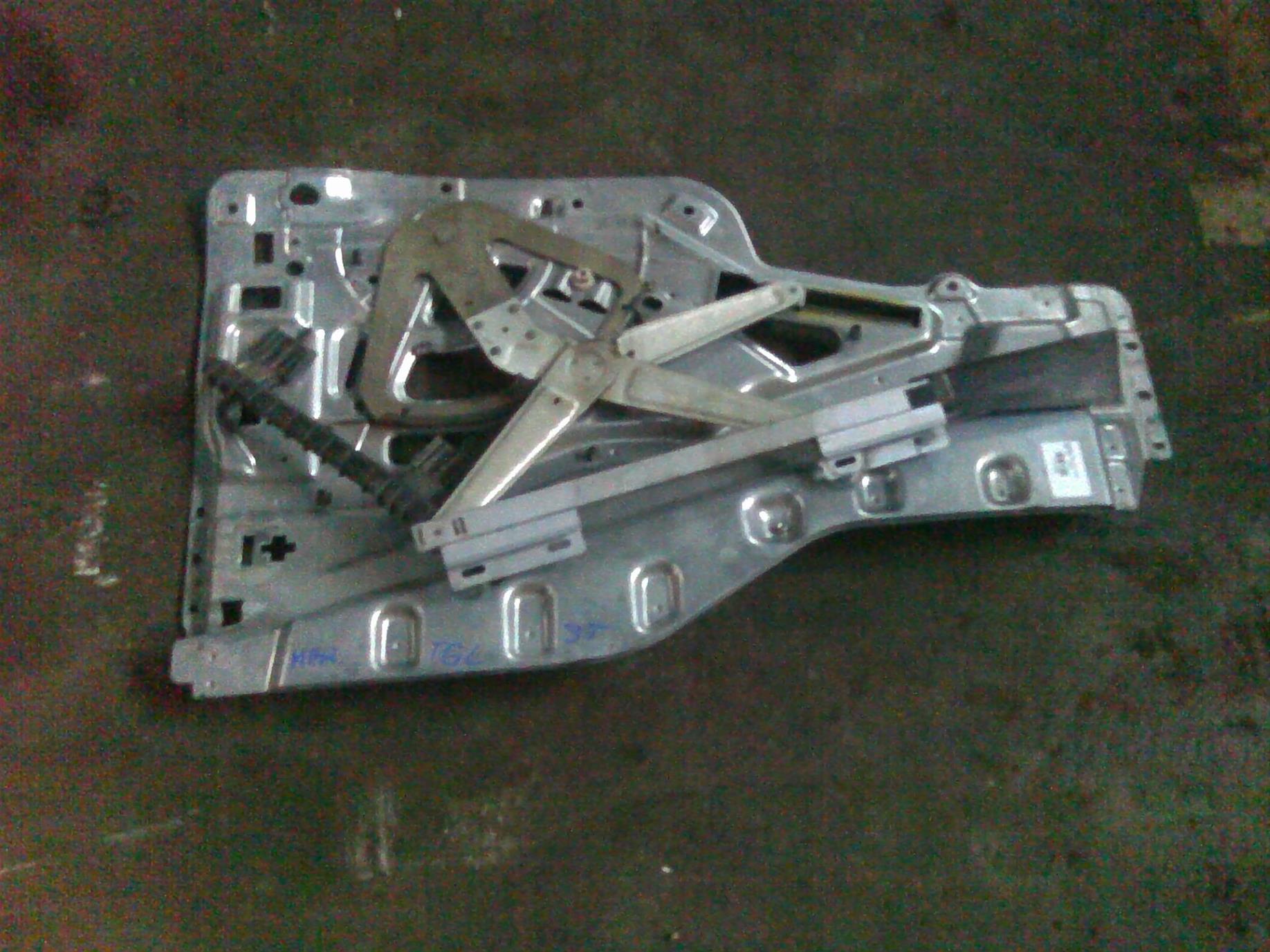 macara usa stanga fata MAN TGL, an 2011
