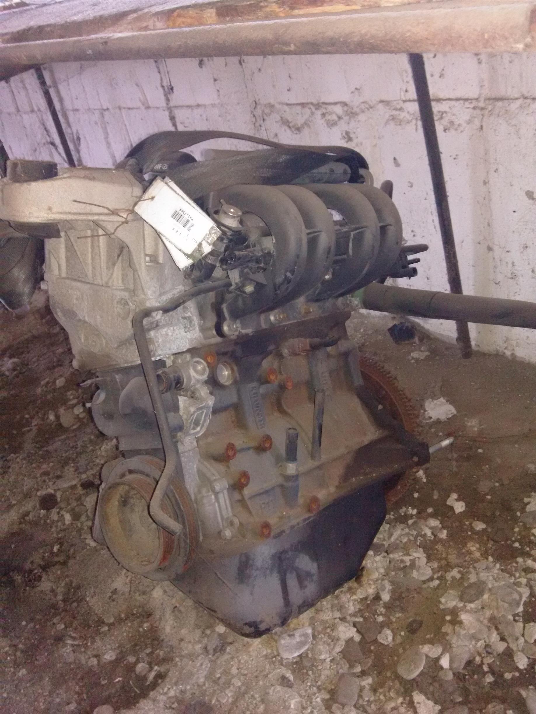 injectoare set si rampa Renault Clio 1, 1.2S