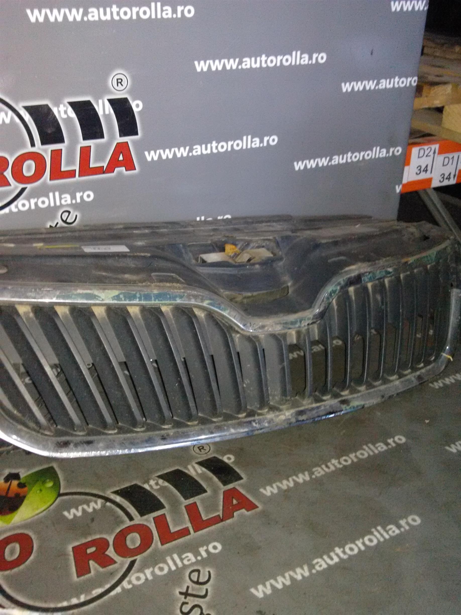 masca fata si incuietoare capota Skoda Rapid, an 2014