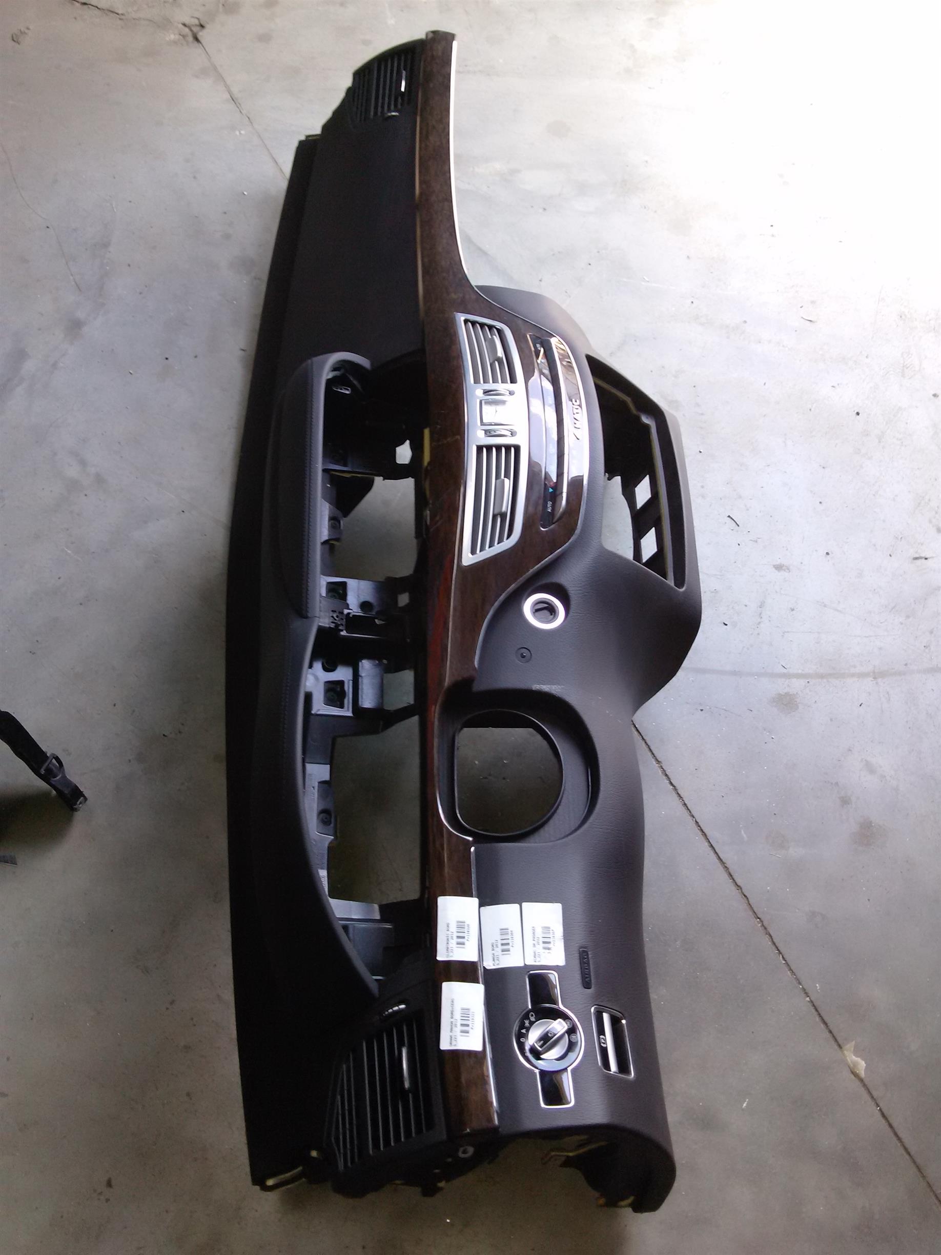 ornament mahon bord si ceas Mercedes Sclass W221, an 2012