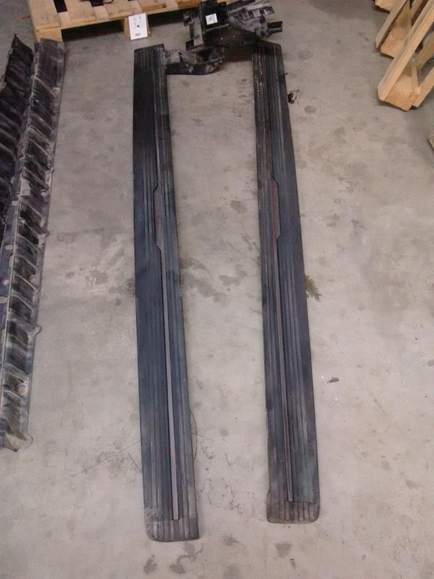 scari prag exterioare stanga si dreapta Land Rover Range Rover Vogue, 3.0D an 2015