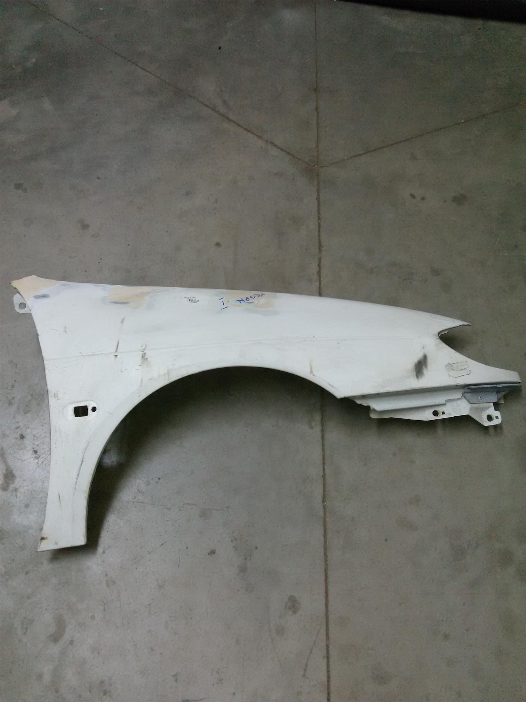 aripa dreapta fata Renault Megane
